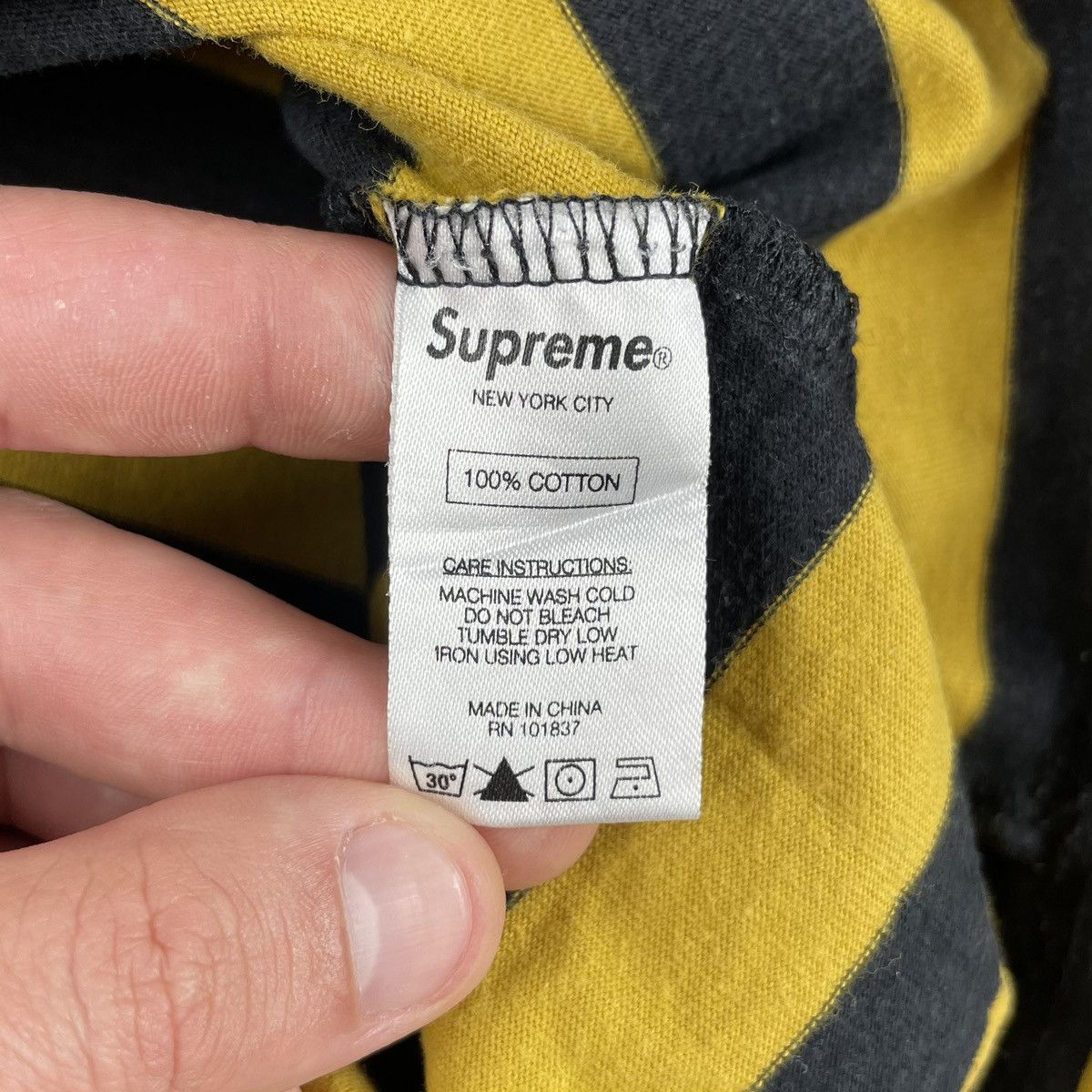Supreme Supreme Striped Long Sleeve T-Shirt Size US M / EU 48-50 / 2 - 9 Thumbnail