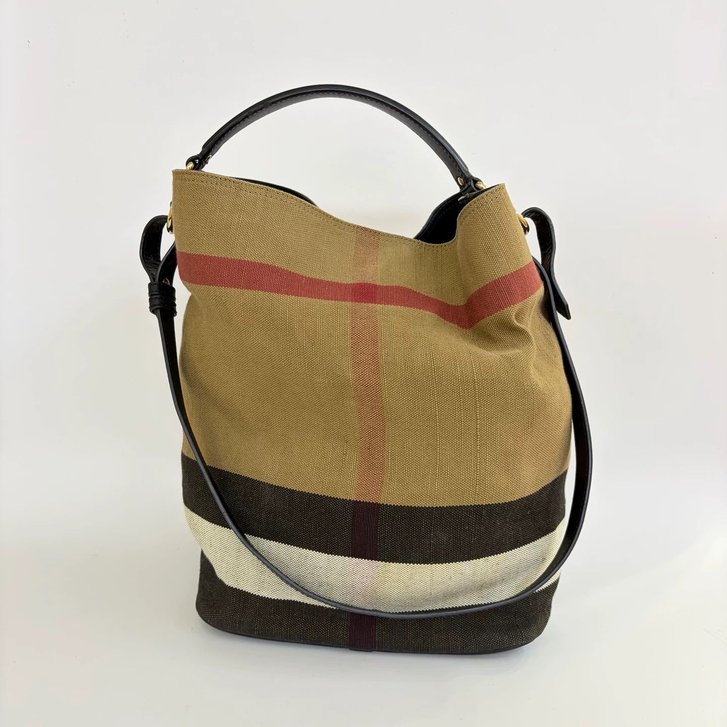 Burberry Pre-loved Bag Very good condition Size ONE SIZE - 1 Thumbnail