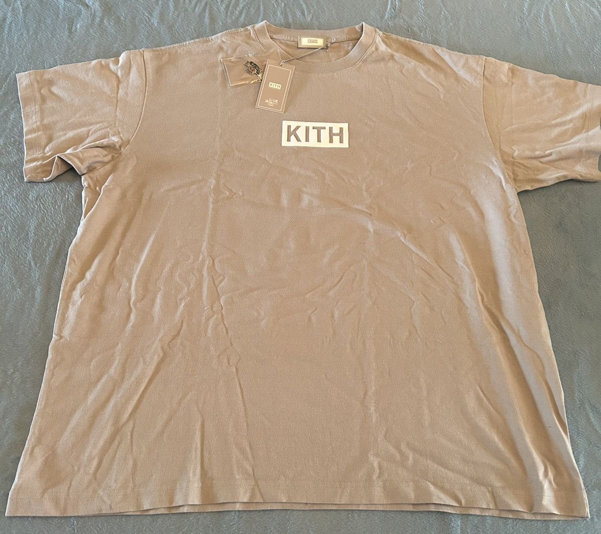 Kith Kith Loyalty Molecule Classic Box Logo T-Shirt Size XL | Grailed 