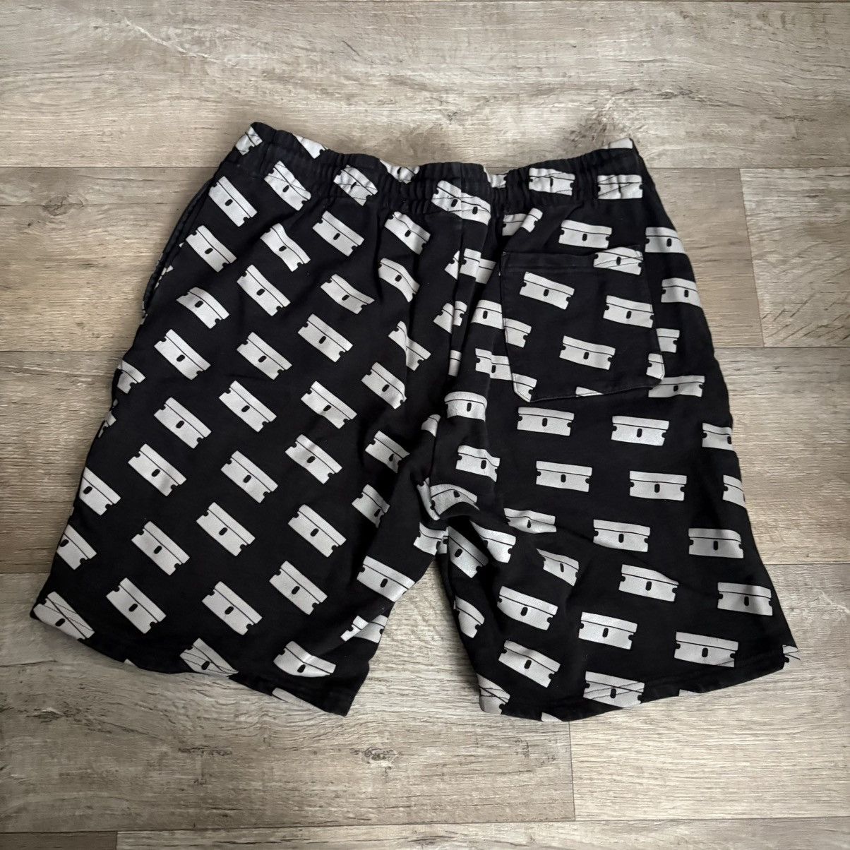 G59 Records G59 Razor Allover Logo Shorts Size US L / EU 52-54 / 3 - 7 Thumbnail