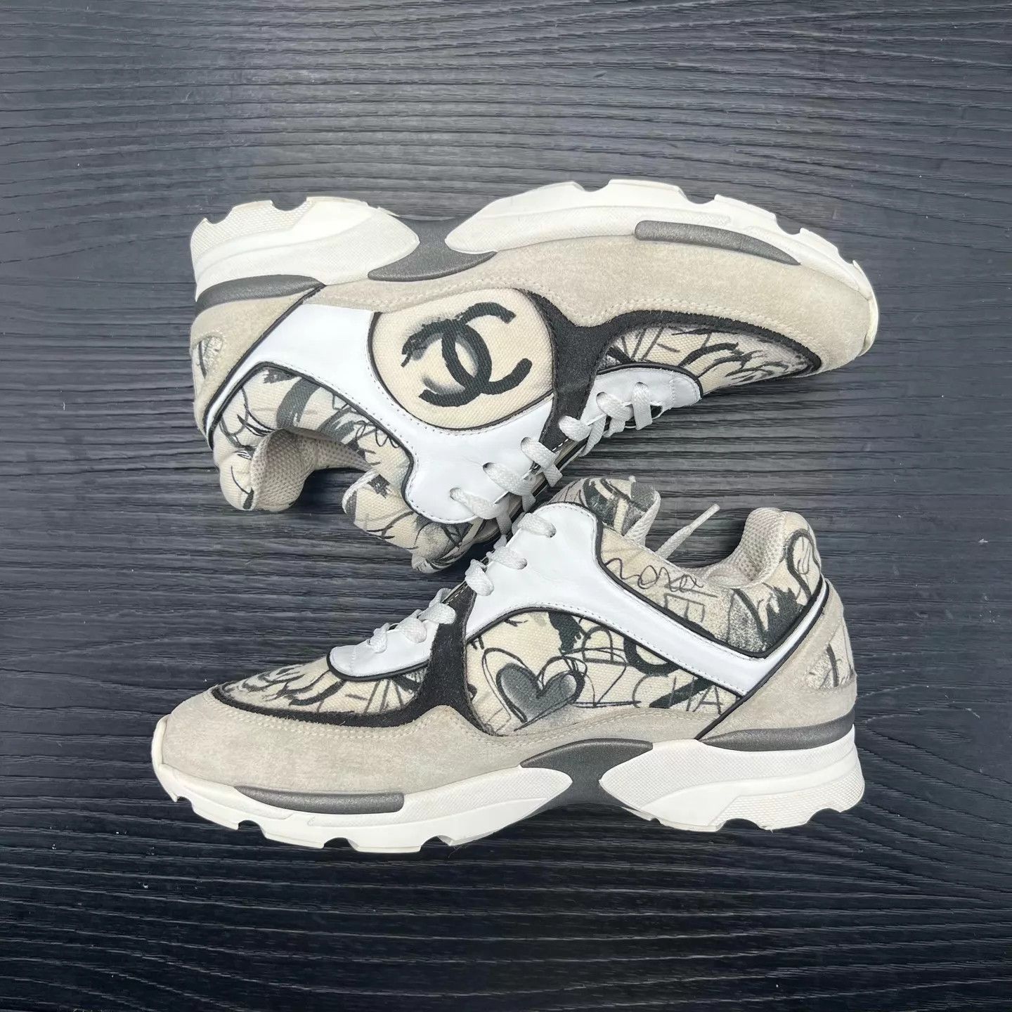 Chanel Chanel Black & White Graffiti Sneakers Size 36 With Box Size US 5.5 / IT 35.5 - 6 Thumbnail
