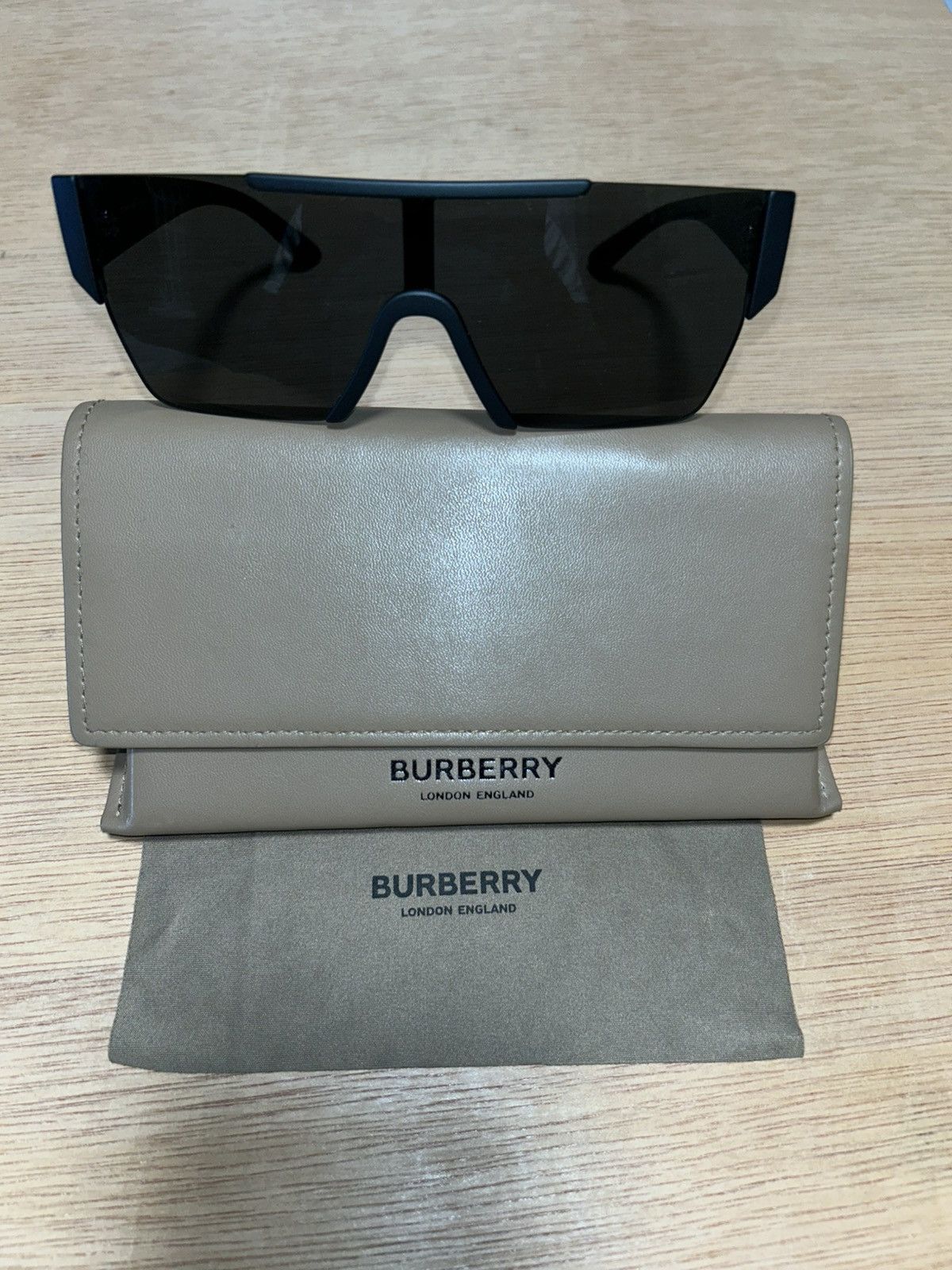 Burberry BURBERRY BE4291 Size ONE SIZE - 1 Thumbnail