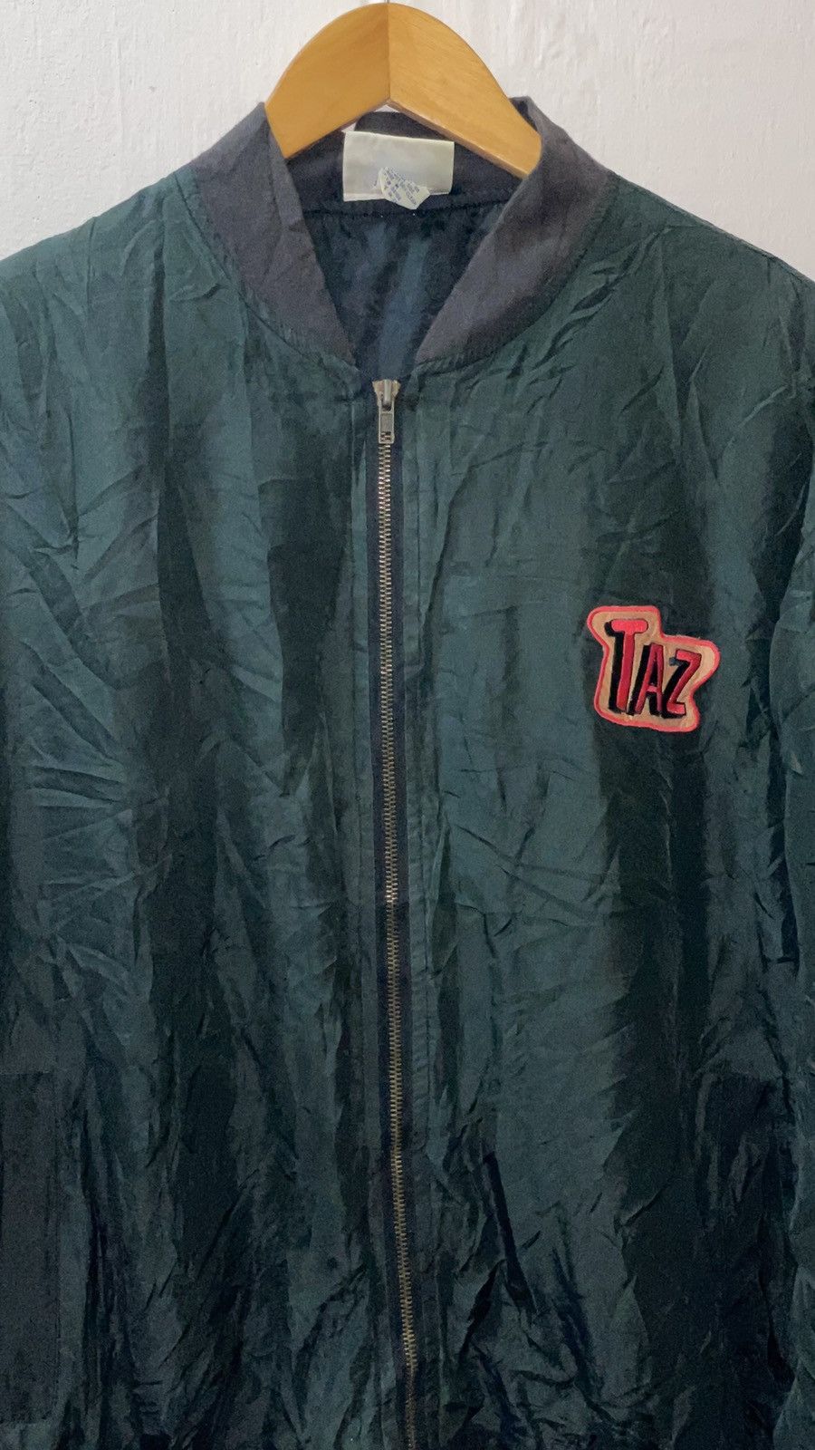 Vintage Vtg 90s Taz Looney Tunes Satin Bomber Jacket Size M Size US M / EU 48-50 / 2 - 2 Thumbnail