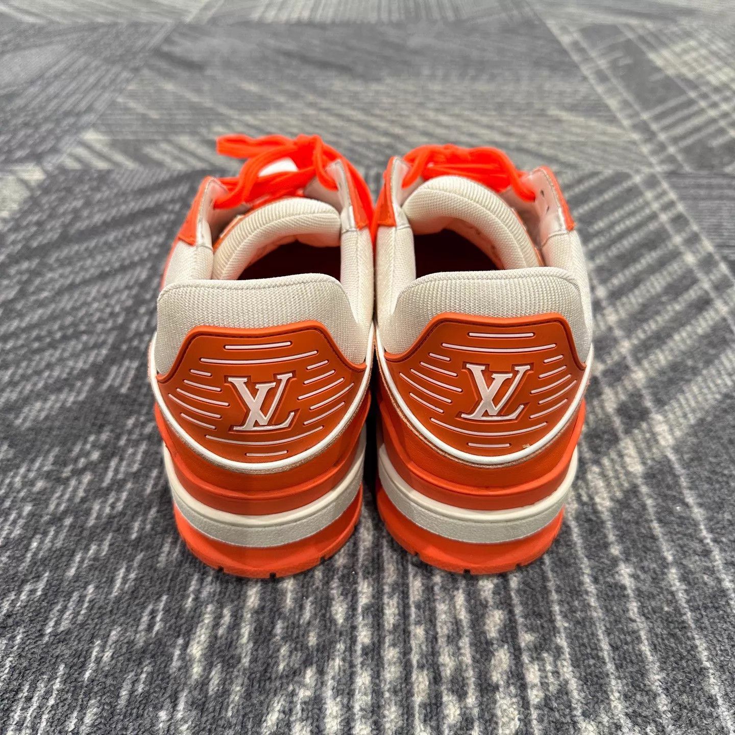 Louis Vuitton Louis Vuitton Trainer White Orange EUR 42 Size US 9 / EU 42 - 3 Thumbnail
