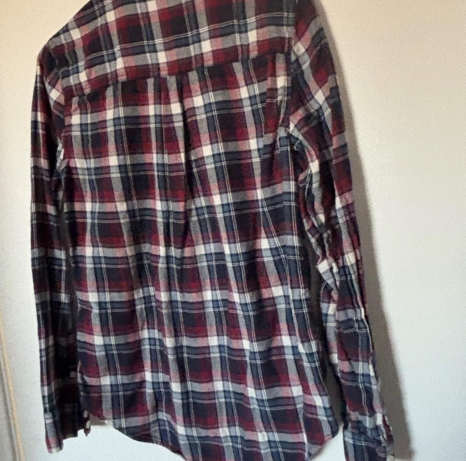 Forever 21 Forever 21 button up shirt Size M / US 6-8 / IT 42-44 - 4 Thumbnail