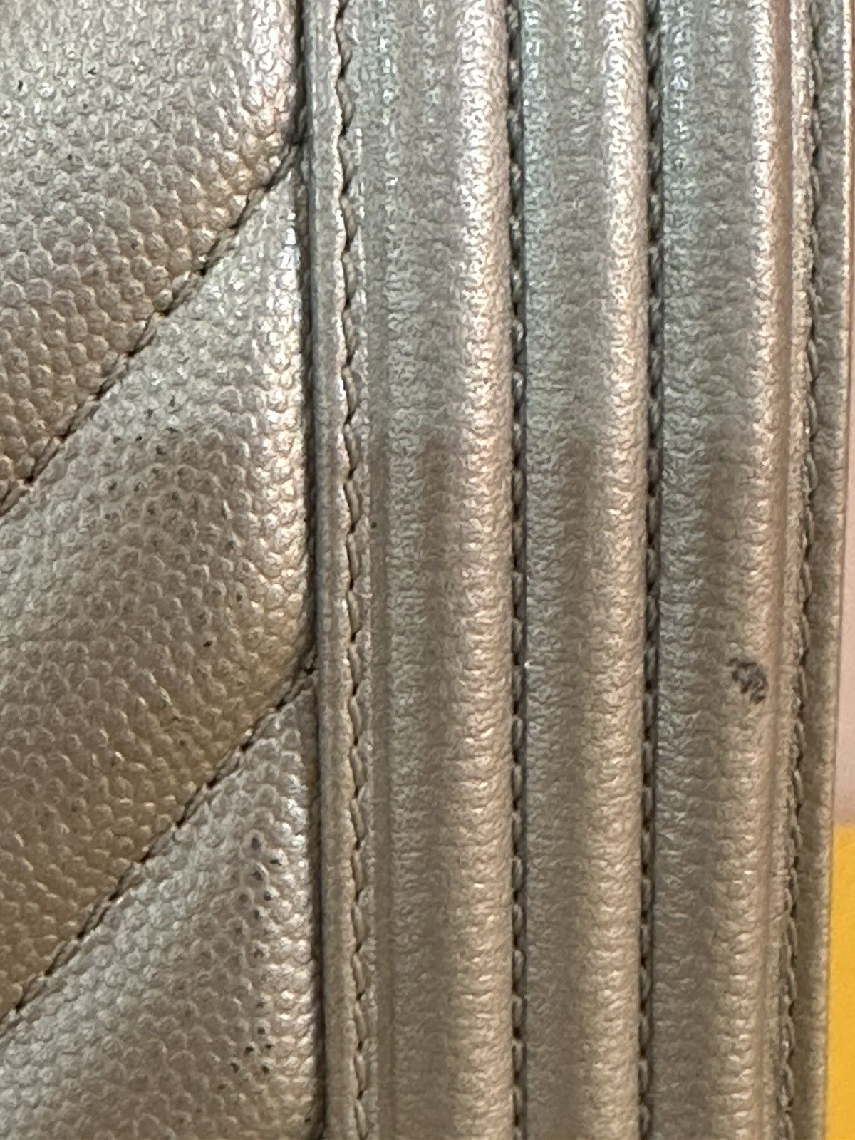 Chanel Chanel Boy Bag Medium Size ONE SIZE - 3 Thumbnail