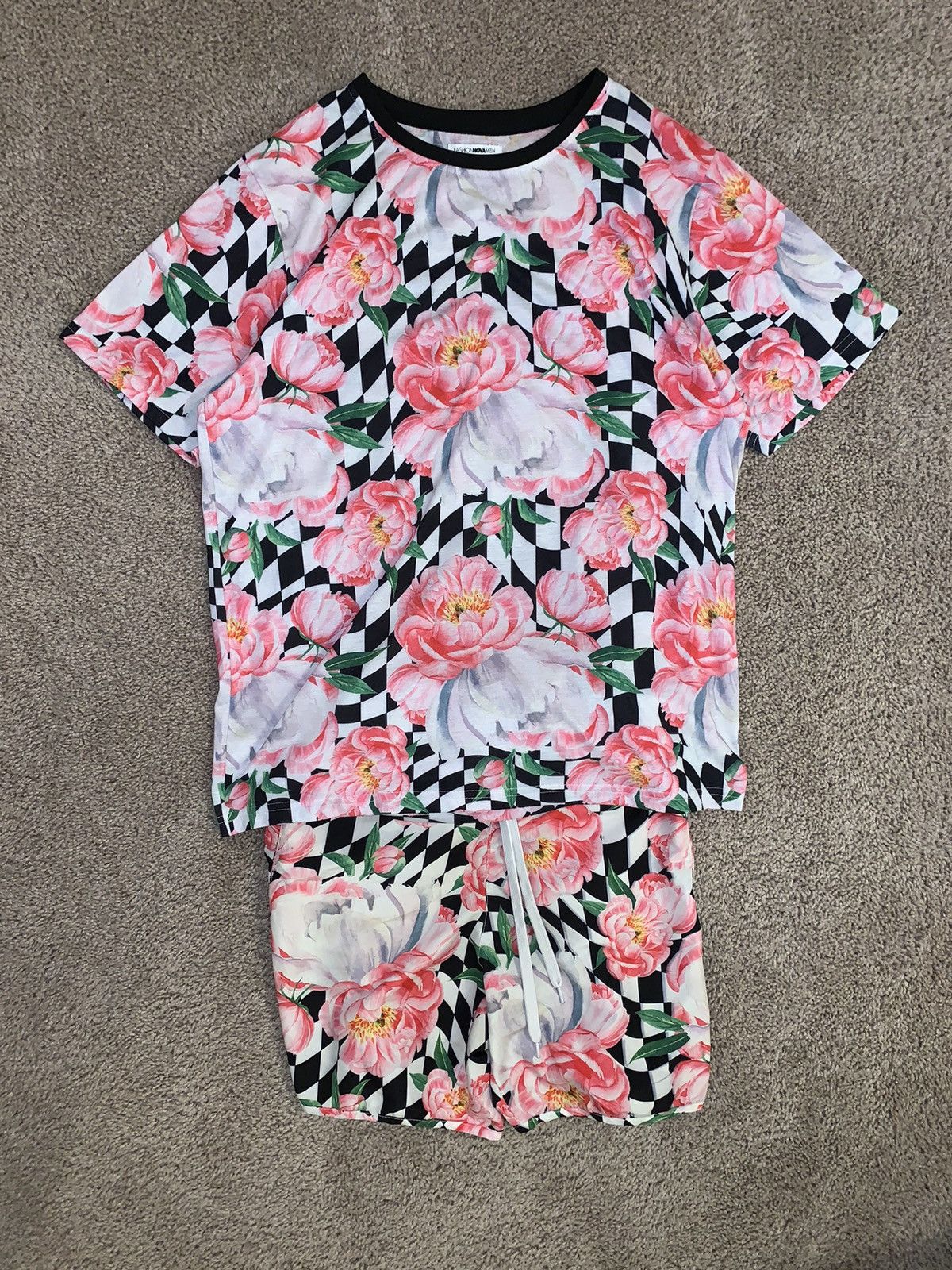 Thrasher COMBO: FESTIVAL POOL PARTY DAYTRIPPY FIT [T + SWIM TRUNKS] Size US 31 - 1 Preview