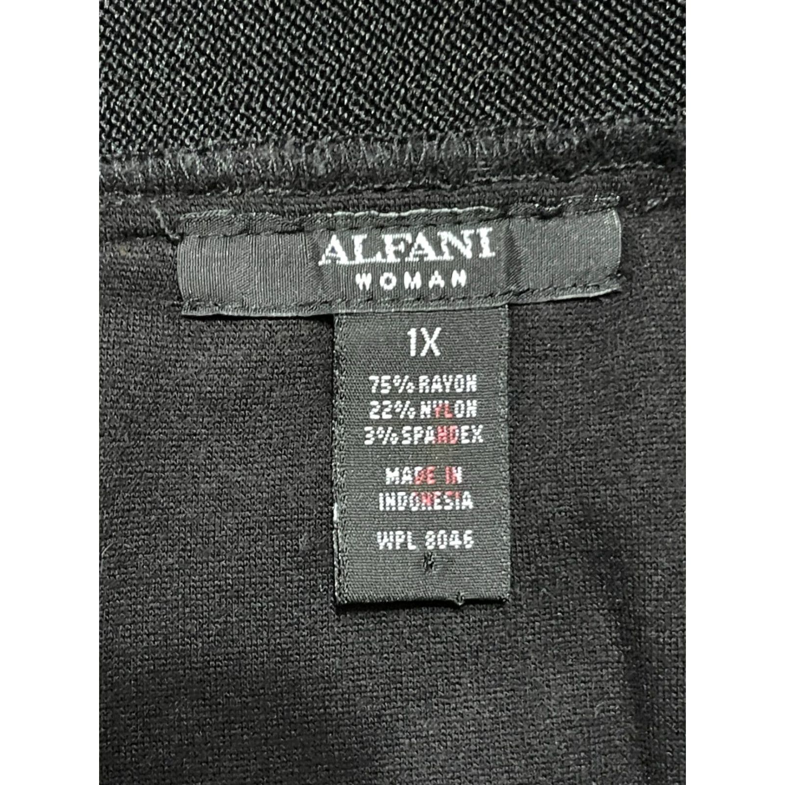 Alfani Alfani Skirt Women's Plus 1X Black Mini Back Zip Up Casual 1X Skirt Womens Black Mini 90s? Size 40" / US 18 - 6 Thumbnail