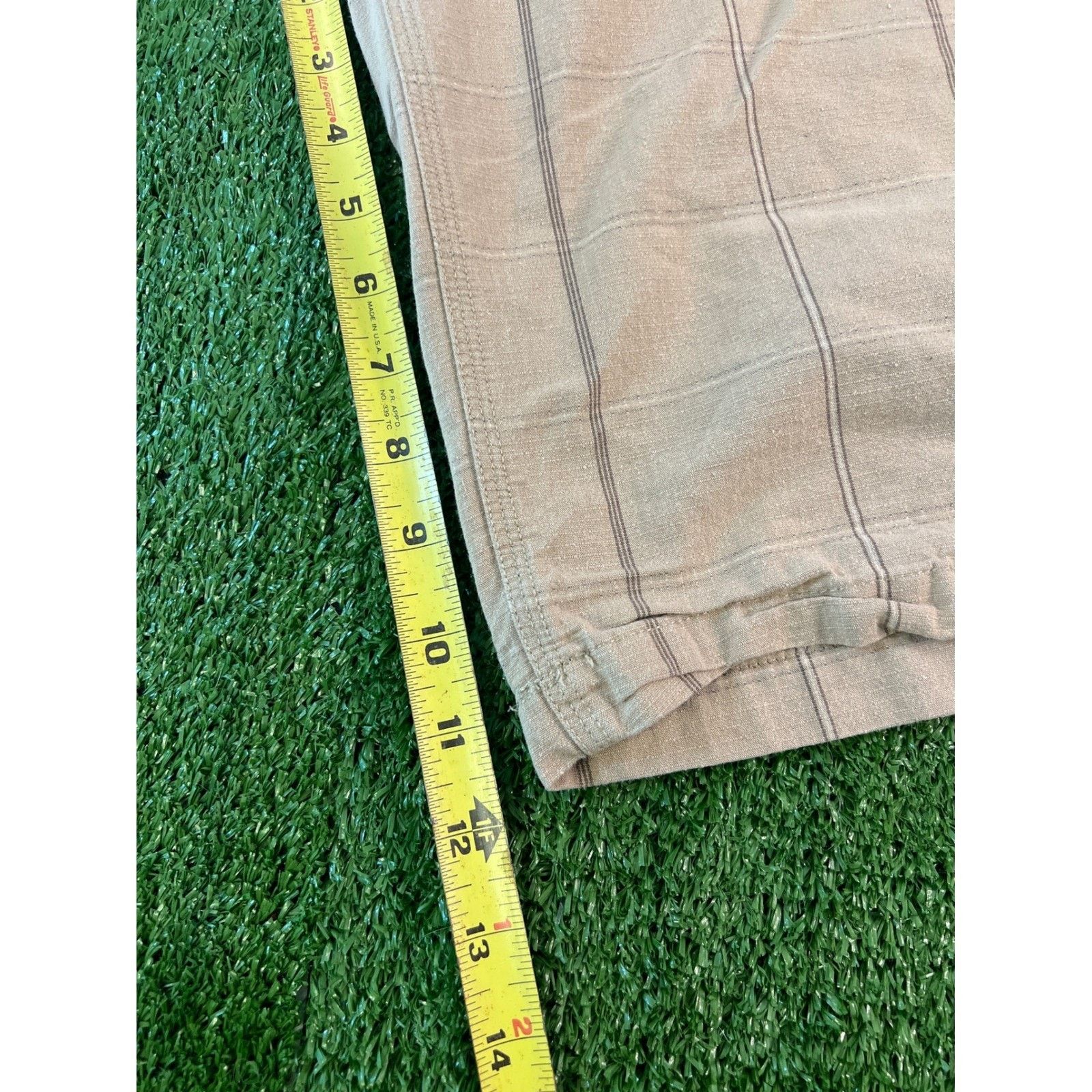 The North Face The North Face Mens Tan Plaid Cargo Shorts Size 36 Size US 36 / EU 52 - 2 Thumbnail