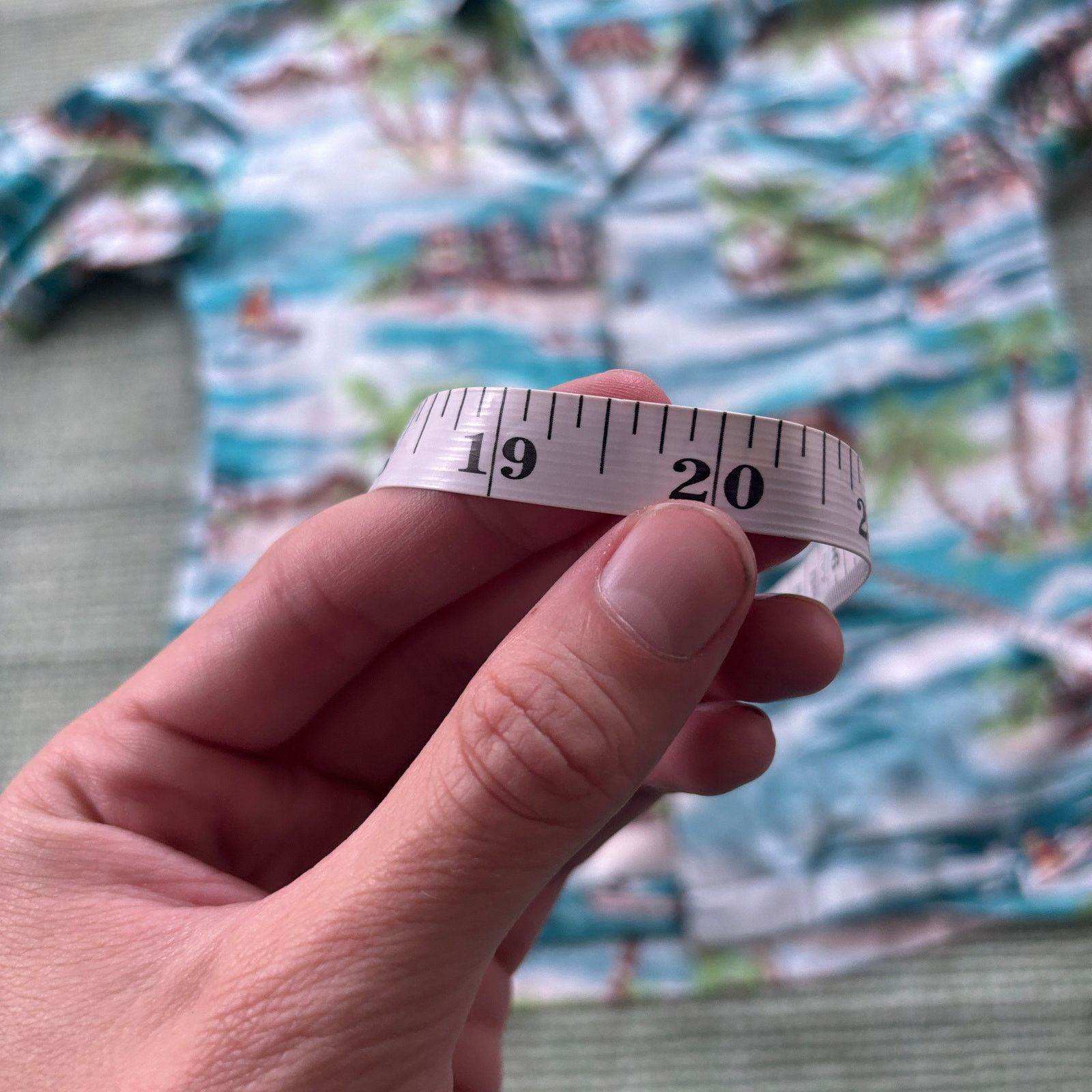 Vintage Vintage Y2K Utility Rayon Loop Collar Hawaiian Shirt Sz S Size US S / EU 44-46 / 1 - 7 Thumbnail