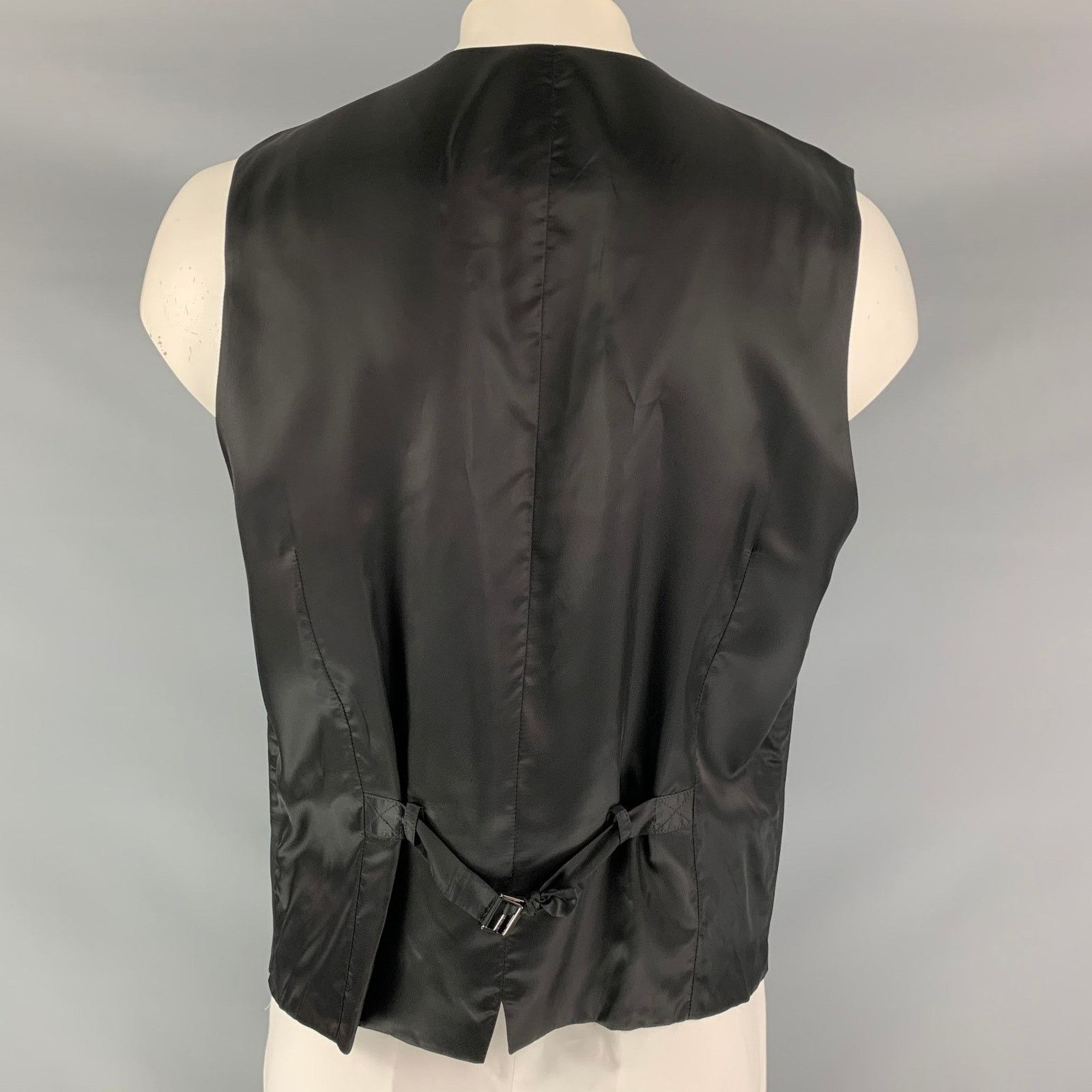 Dolce & Gabbana DOLCE & GABBANA Size 46 Solid Wool Buttoned Black Vest Size 46R - 3 Thumbnail