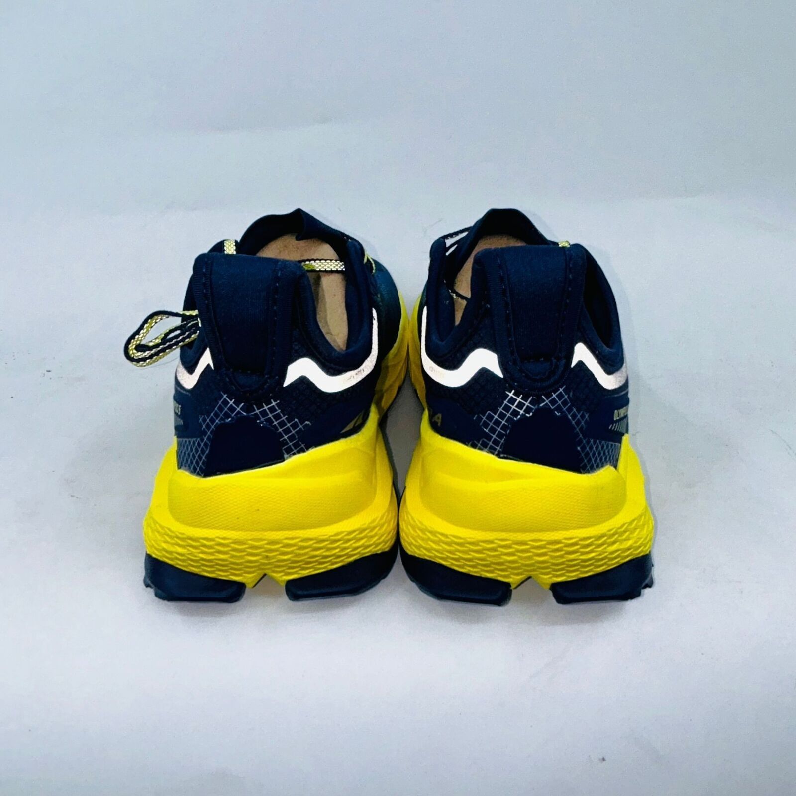 Altra MEN'S ALTRA OLYMPUS5 NAVY/YELLOW TRAINING SNEAKERS SIZE 9.5D Size US 10.5 / EU 43-44 - 3 Thumbnail