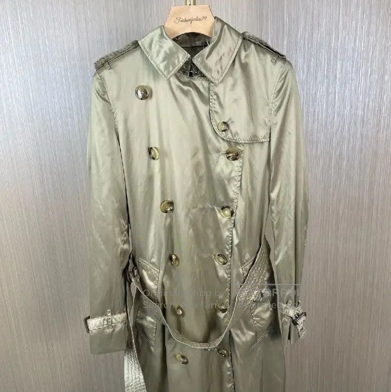 Burberry Burberry Spring Autumn Gold Nylon Coat. Size XS / US 0-2 / IT 36-38 - 1 Thumbnail