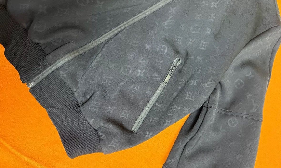 Louis Vuitton Louis Vuitton black dark patterned full print floral jacket Size US S / EU 44-46 / 1 - 5 Thumbnail
