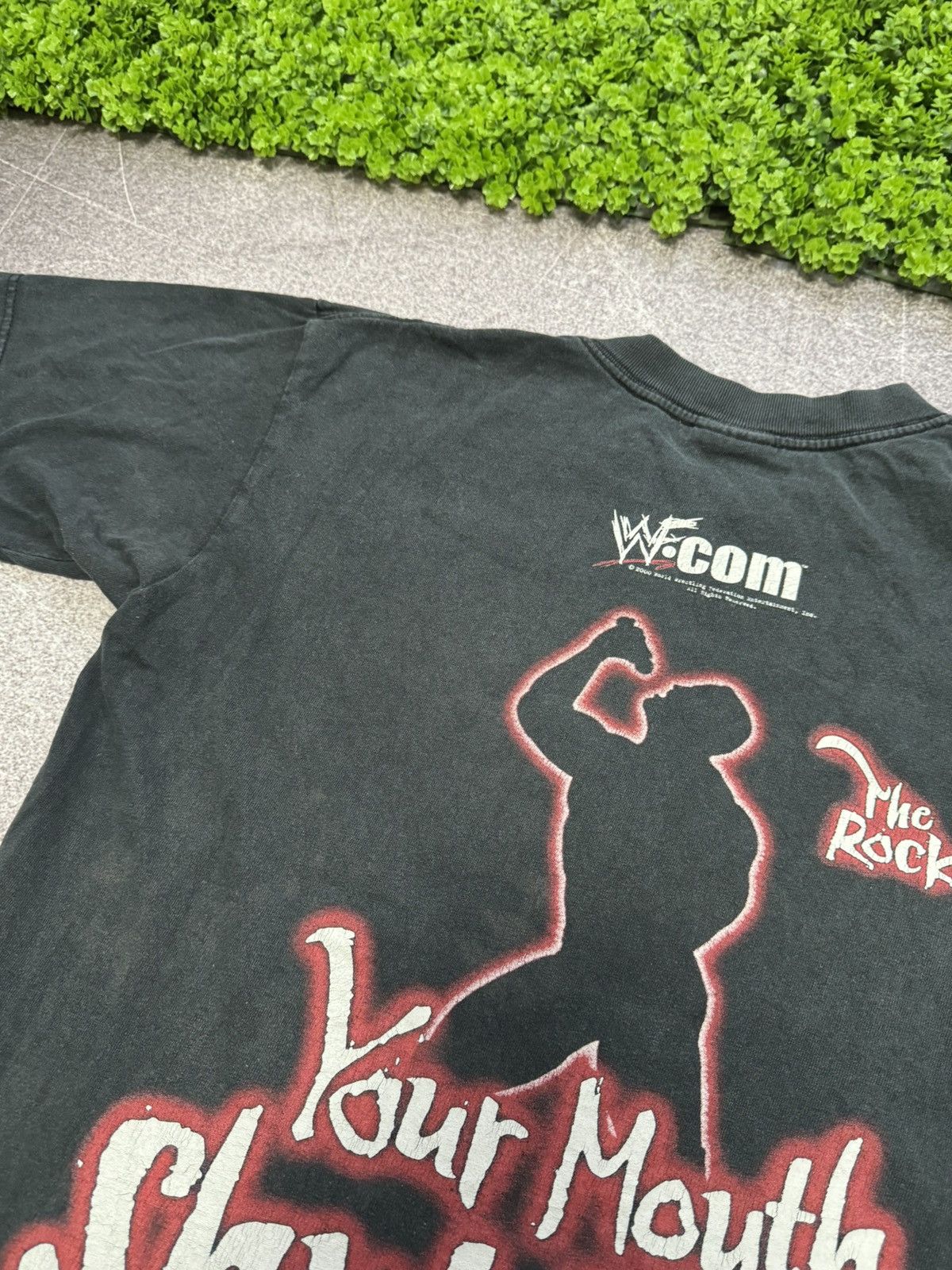 Vintage Vintage 2000 The Rock Dwayne Johnson T-Shirt Wwe WWF Size US M / EU 48-50 / 2 - 22 Thumbnail
