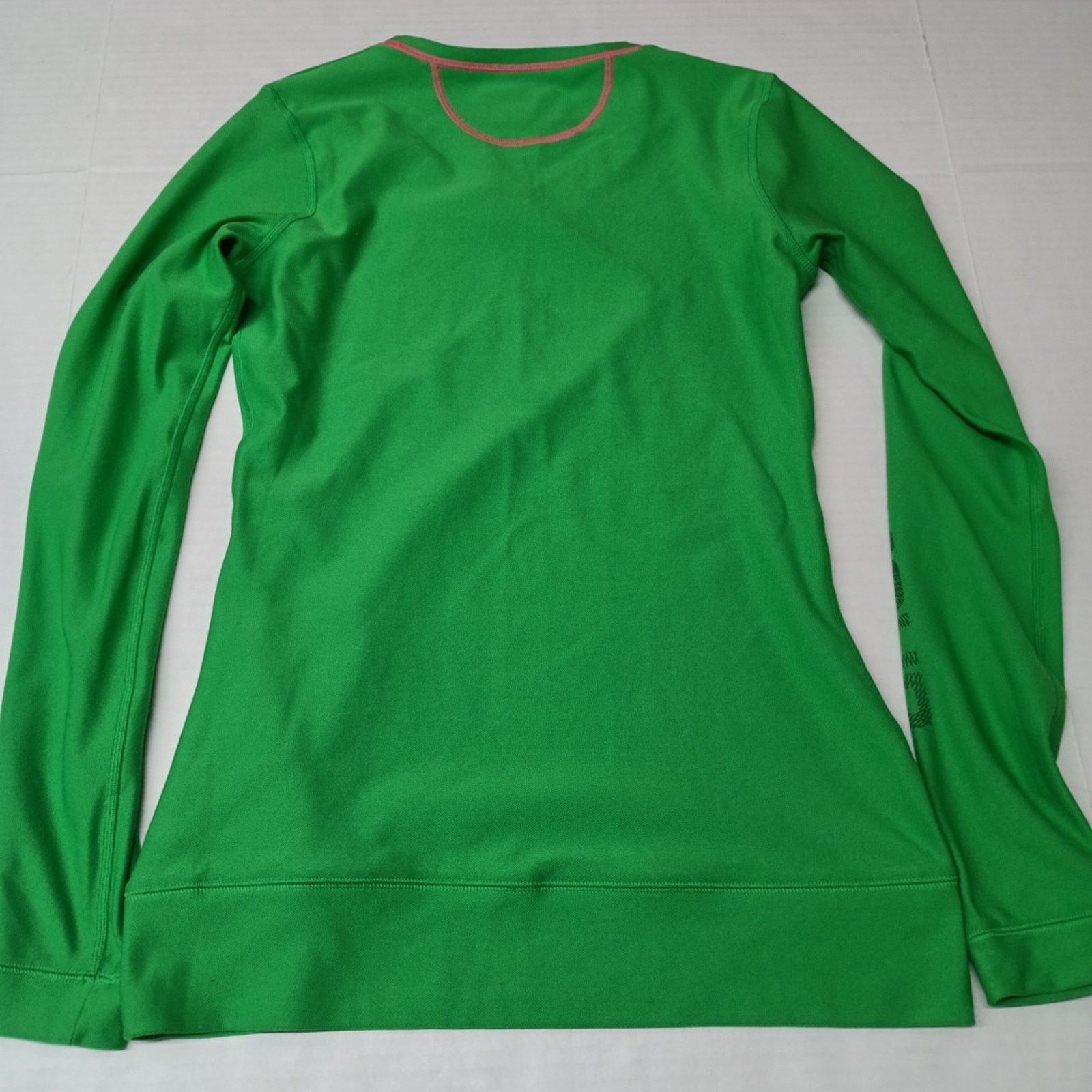 Under Armour Under Armour Shirt Women's M Green Fitted All Season Gear Size M / US 6-8 / IT 42-44 - 10 Thumbnail
