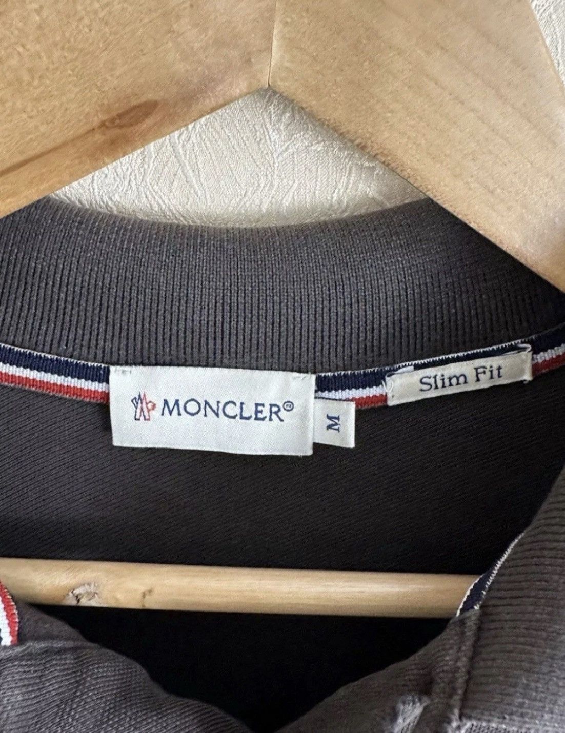 Moncler Moncler polo size M vintage Size US M / EU 48-50 / 2 - 2 Thumbnail