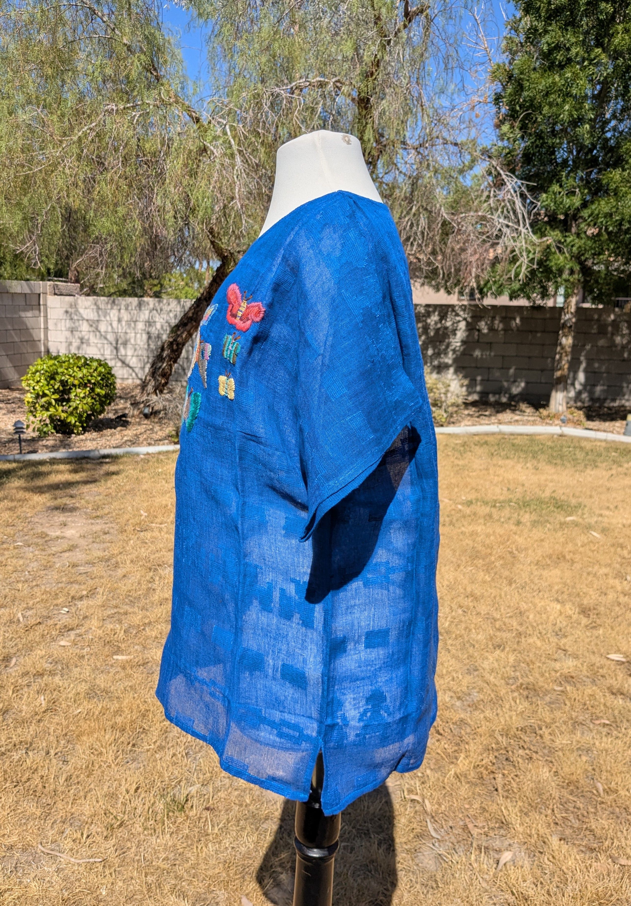 Vintage Vintage 1990s Guatemalan Butterfly Embroidered Pullover Top Size XL / US 12-14 / IT 48-50 - 2 Thumbnail