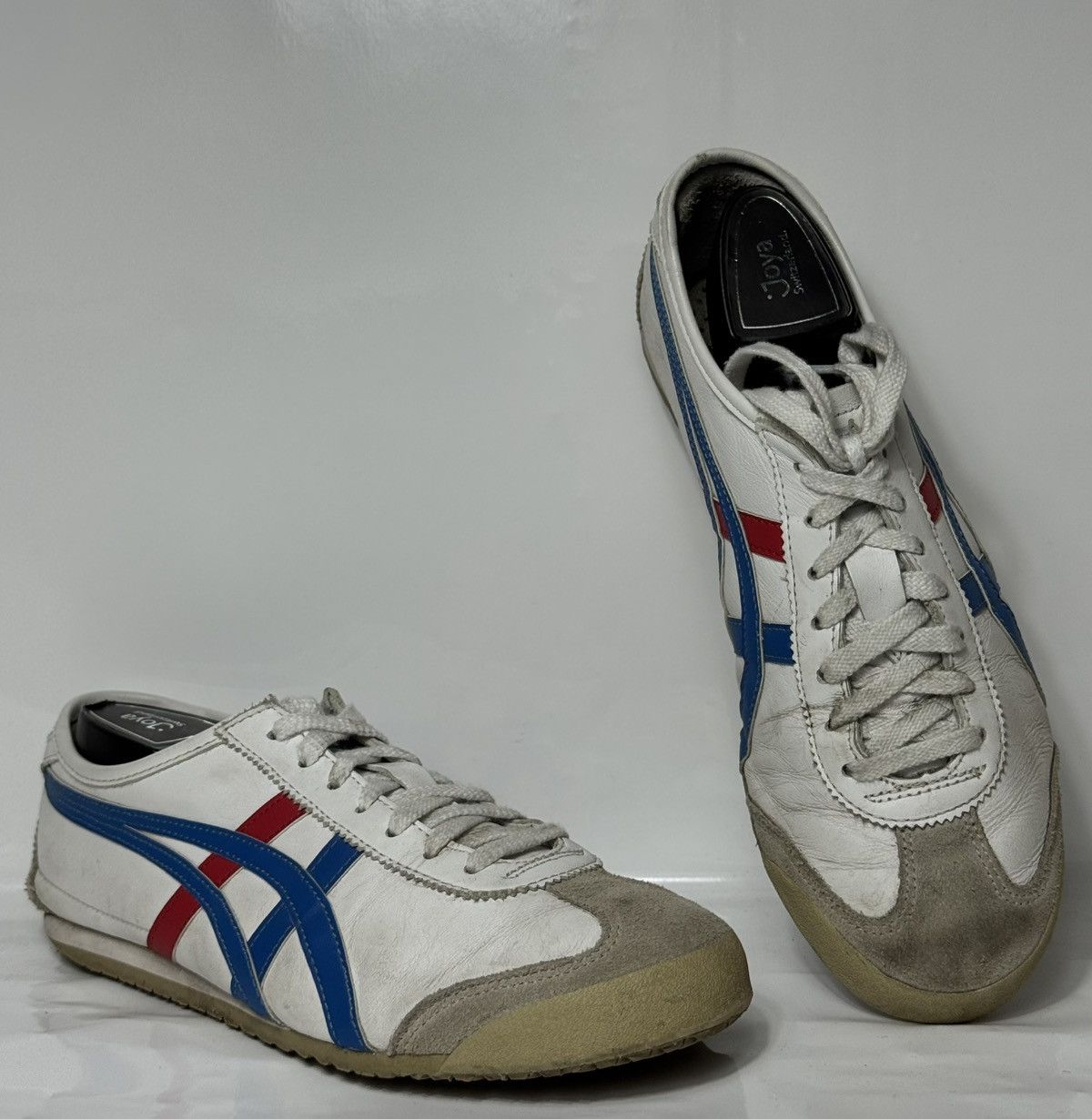 Asics Asics Onitsuka Tiger Mexico 66 Low Top Sneakers Size 41.5 Size US 8 / EU 41 - 1 Thumbnail