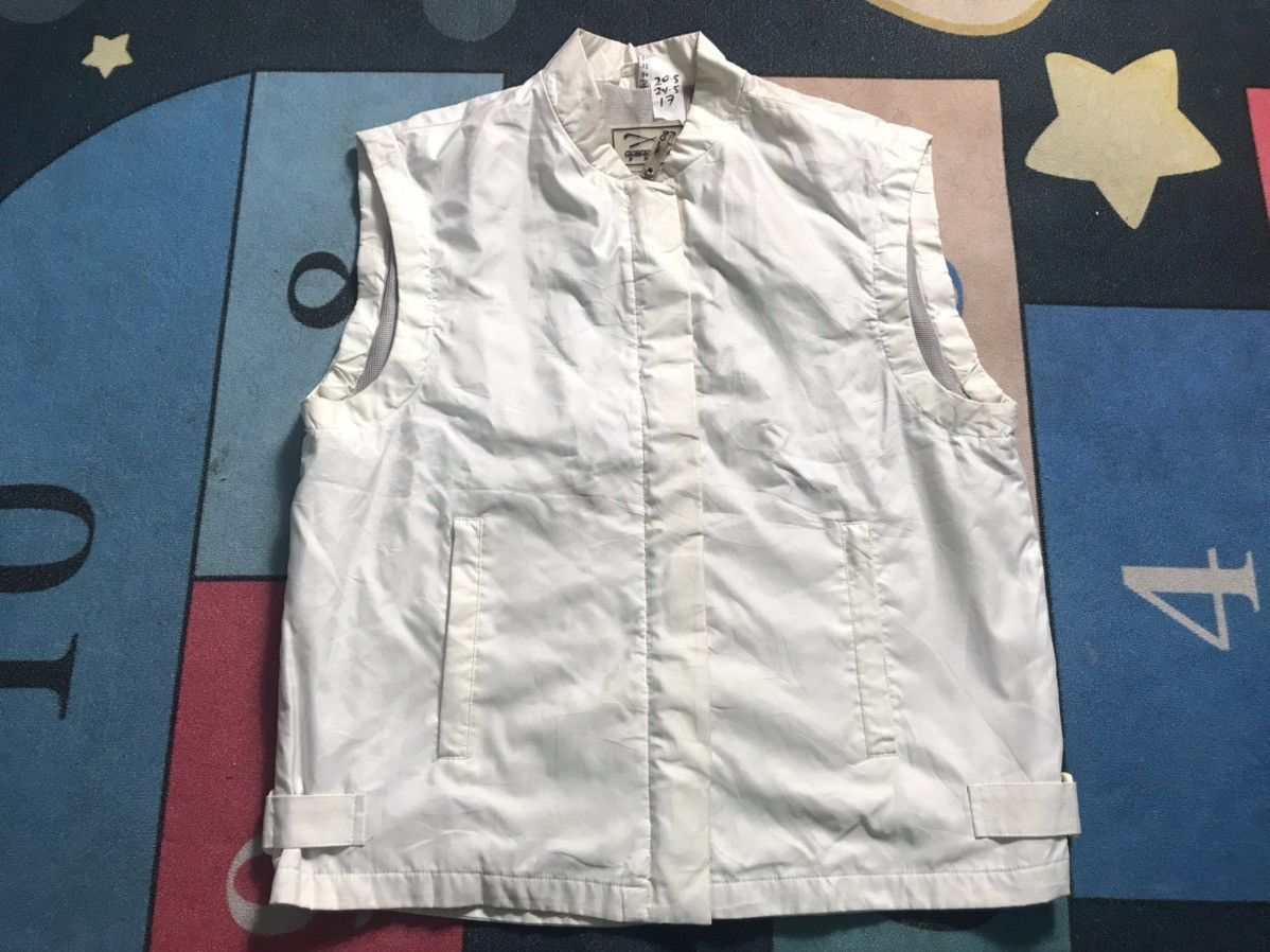 Giorgio Armani VINTAGE Giorgio armani golf italy VEST Size US M / EU 48-50 / 2 - 1 Thumbnail