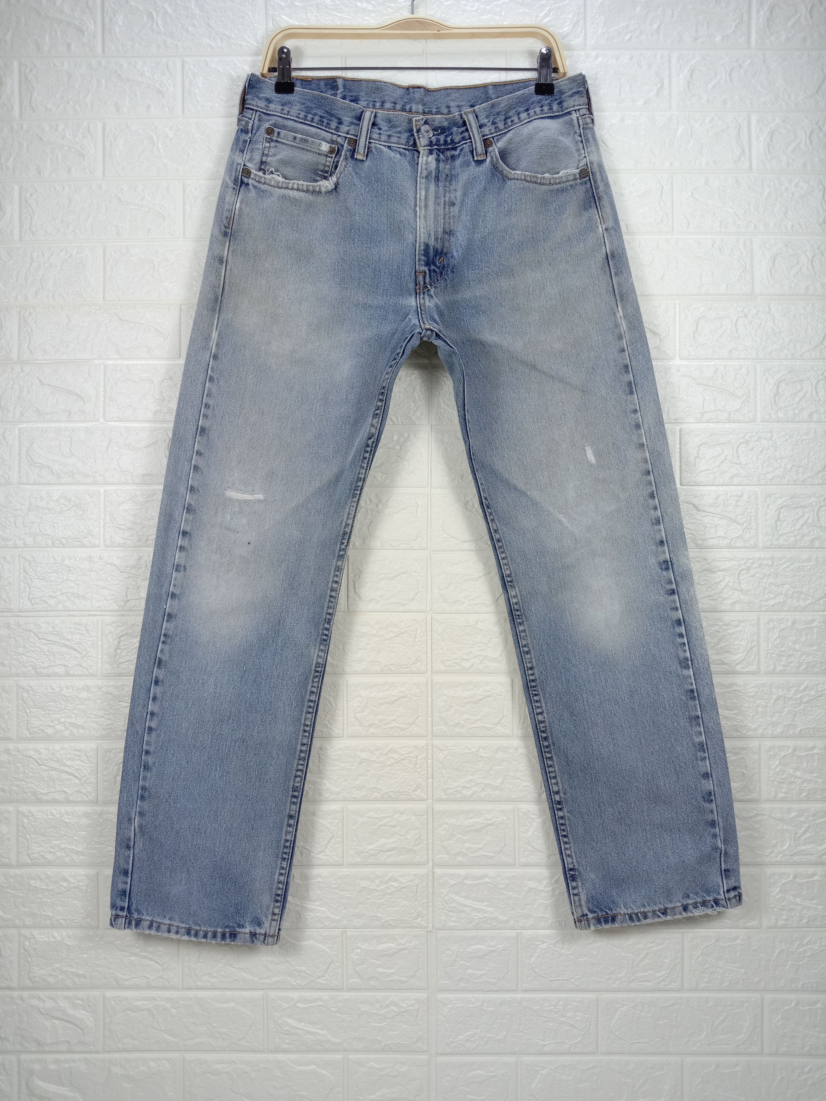 Levi's Vintage Levi's 505 Light Wash Jeans Distressed Denim Size US 32 / EU 48 - 1 Thumbnail
