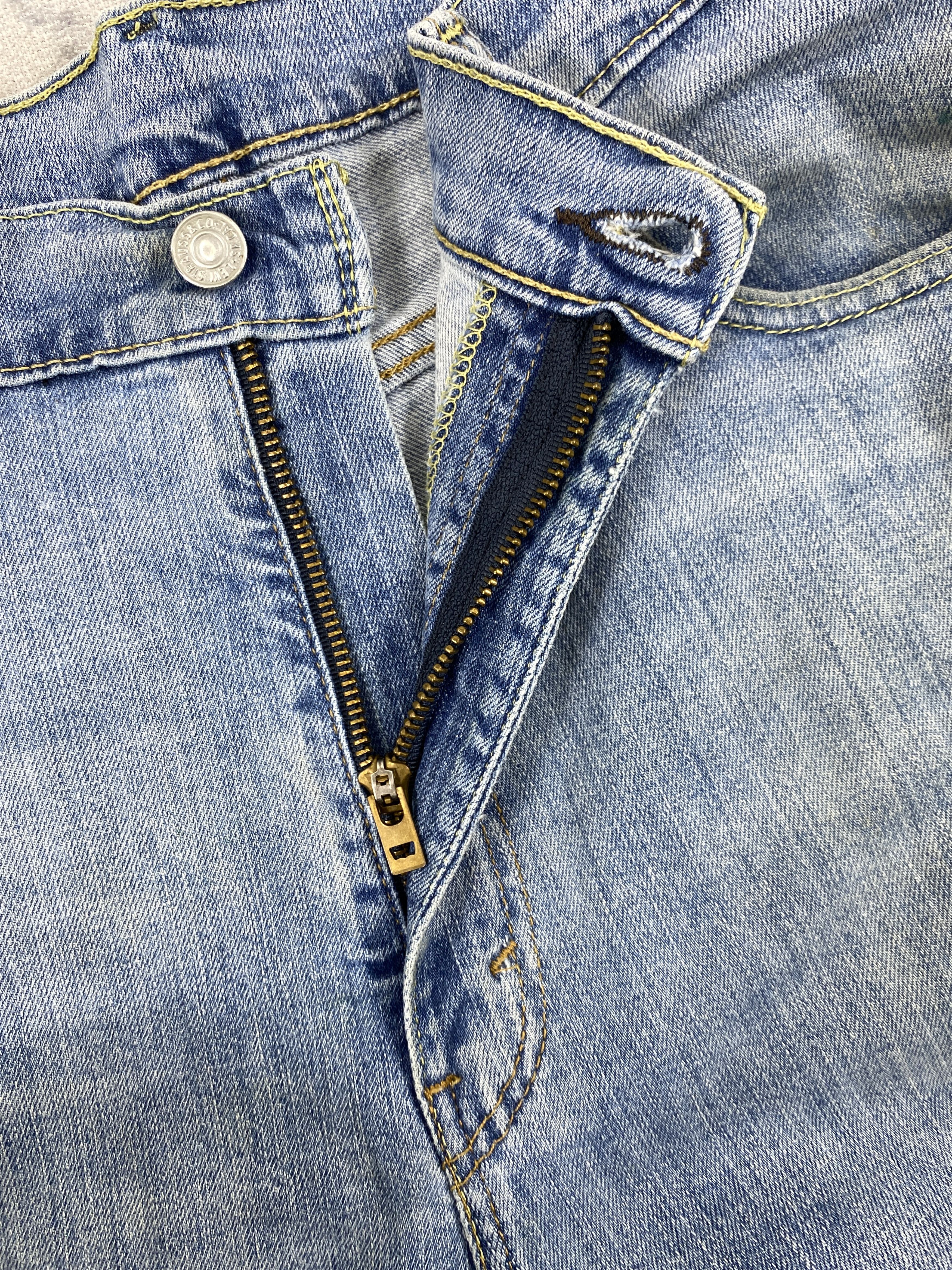 Levi's Light Blue Wash Vintage Levi's 541 37x31 Denim -JN2130 Size US 37 - 6 Thumbnail