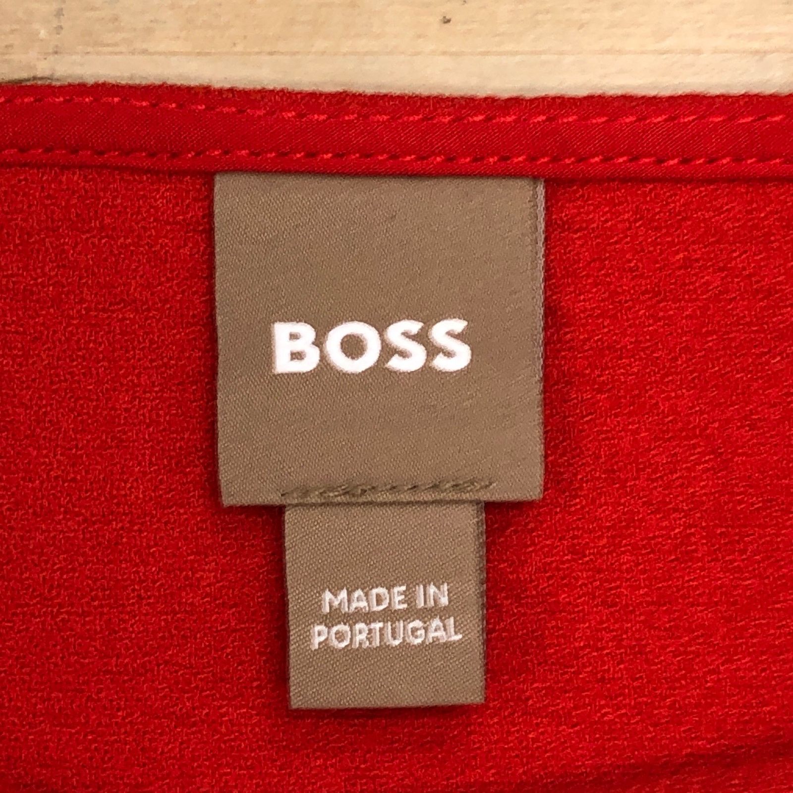 Hugo Boss Hugo Boss Size 8 Top Blouse Boat Neck Recent *TINY FLAW Size M / US 6-8 / IT 42-44 - 13 Thumbnail