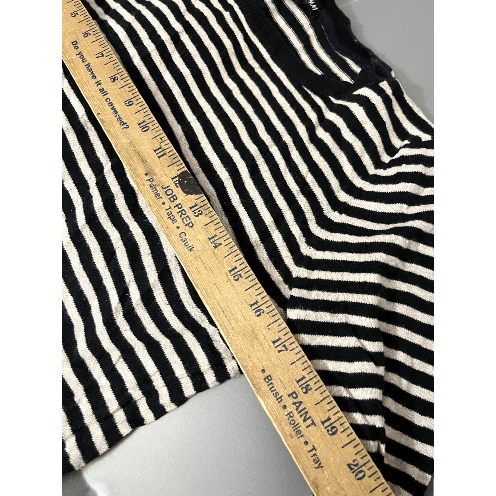 H&M H&M Knit Sweater Women's Black White Striped Solid Round Neck Pullover Long Sleeve Casual Regular Size S (Small) Size S / US 4 / IT 40 - 5 Thumbnail