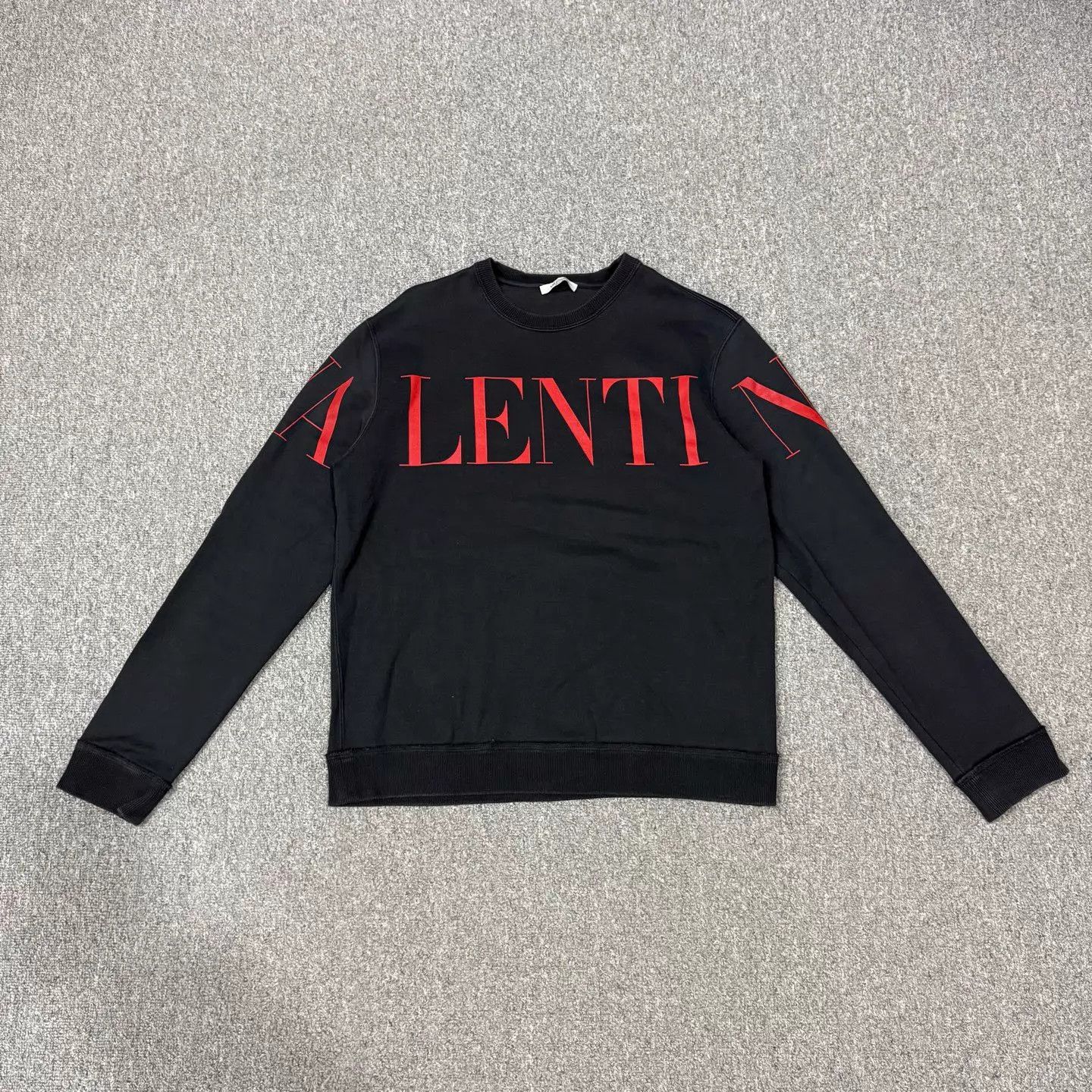 Valentino Valentino Black Long Sleeve Sweatshirt M Size US M / EU 48-50 / 2 - 1 Thumbnail