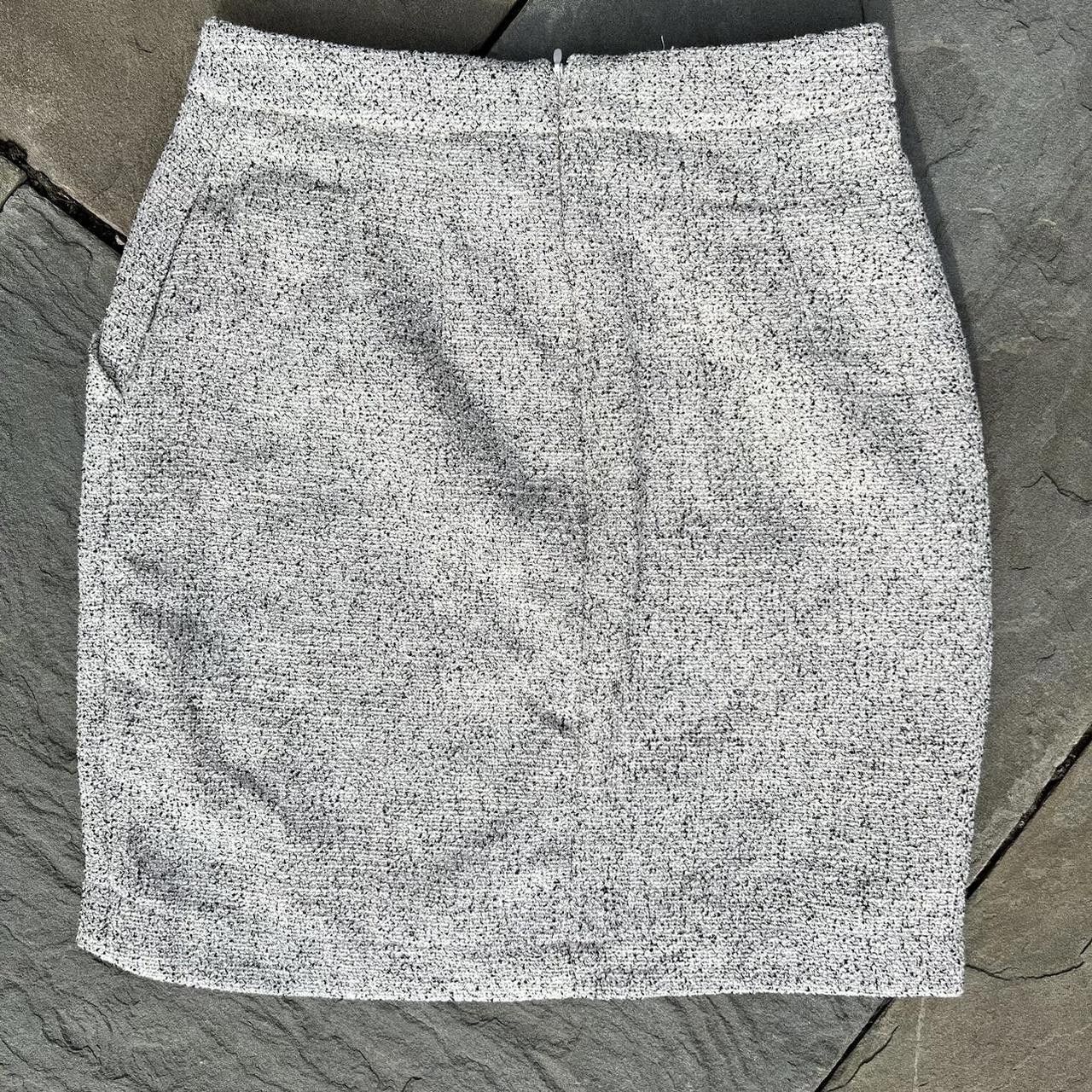 H&M NWT Light Grey Heather Knit Mini Skirt Size 27" / US 4 / IT 40 - 2 Thumbnail