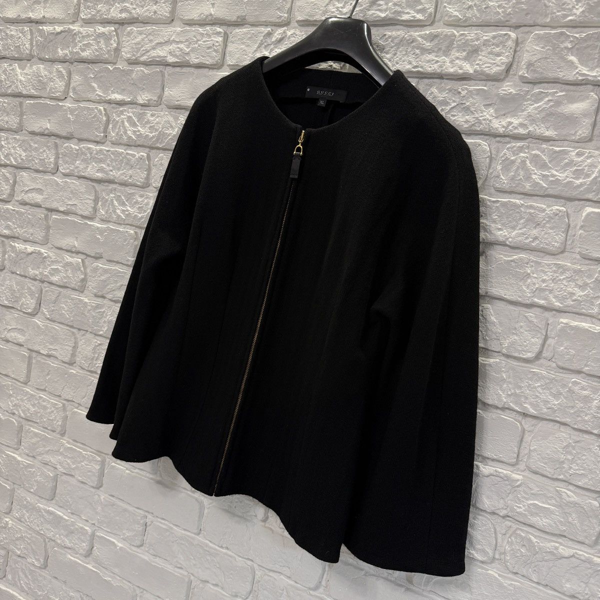 Gucci Rare Women’s Bomber Jacket Gucci 100 % Lana Wool XL Size XL / US 12-14 / IT 48-50 - 2 Thumbnail