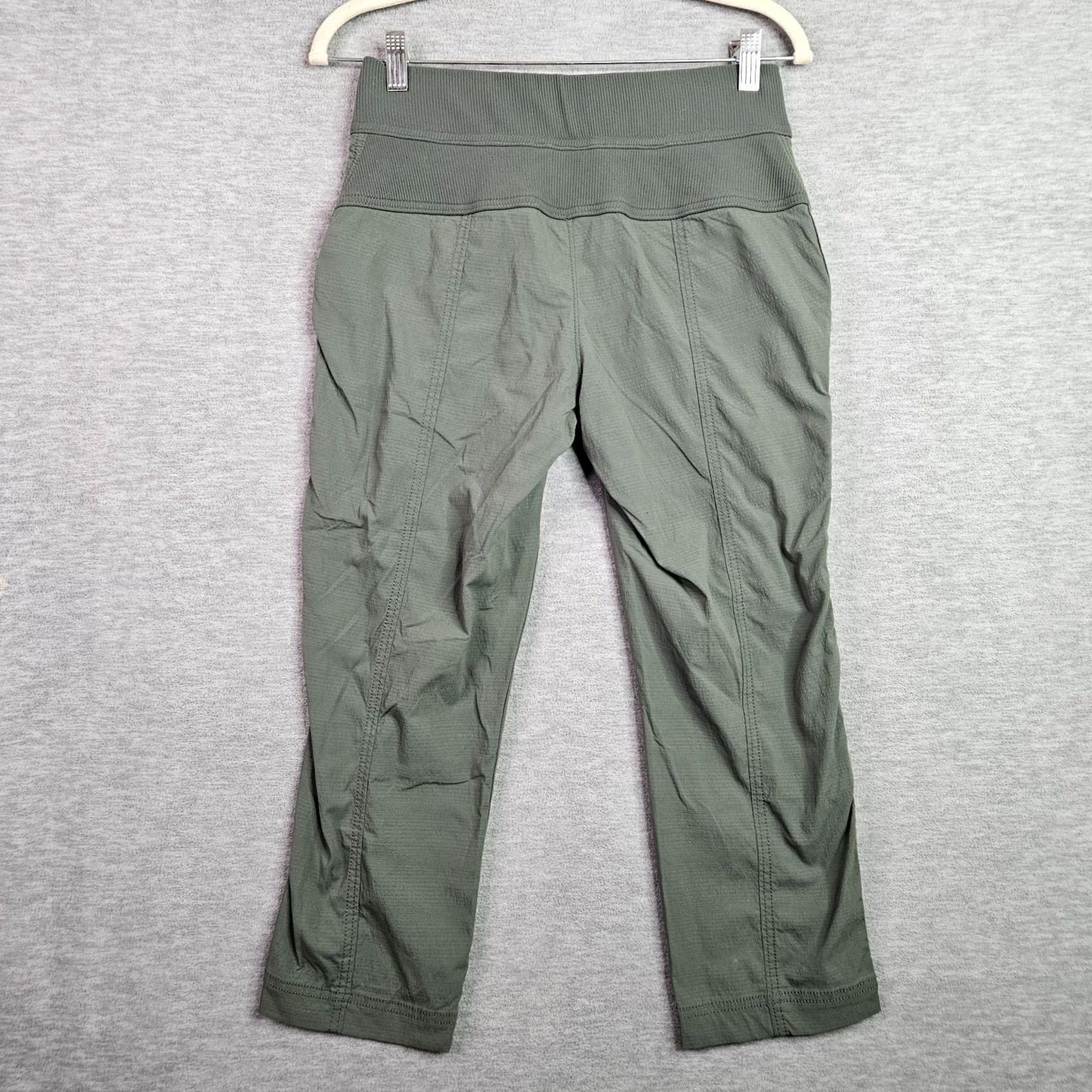 Athleta Athleta Pants Women's Olive Green Hiking Size 2 Pockets Activewear Everyday Tapered Leg Sports Athleisure Size 26" / US 2 / IT 38 - 2 Thumbnail