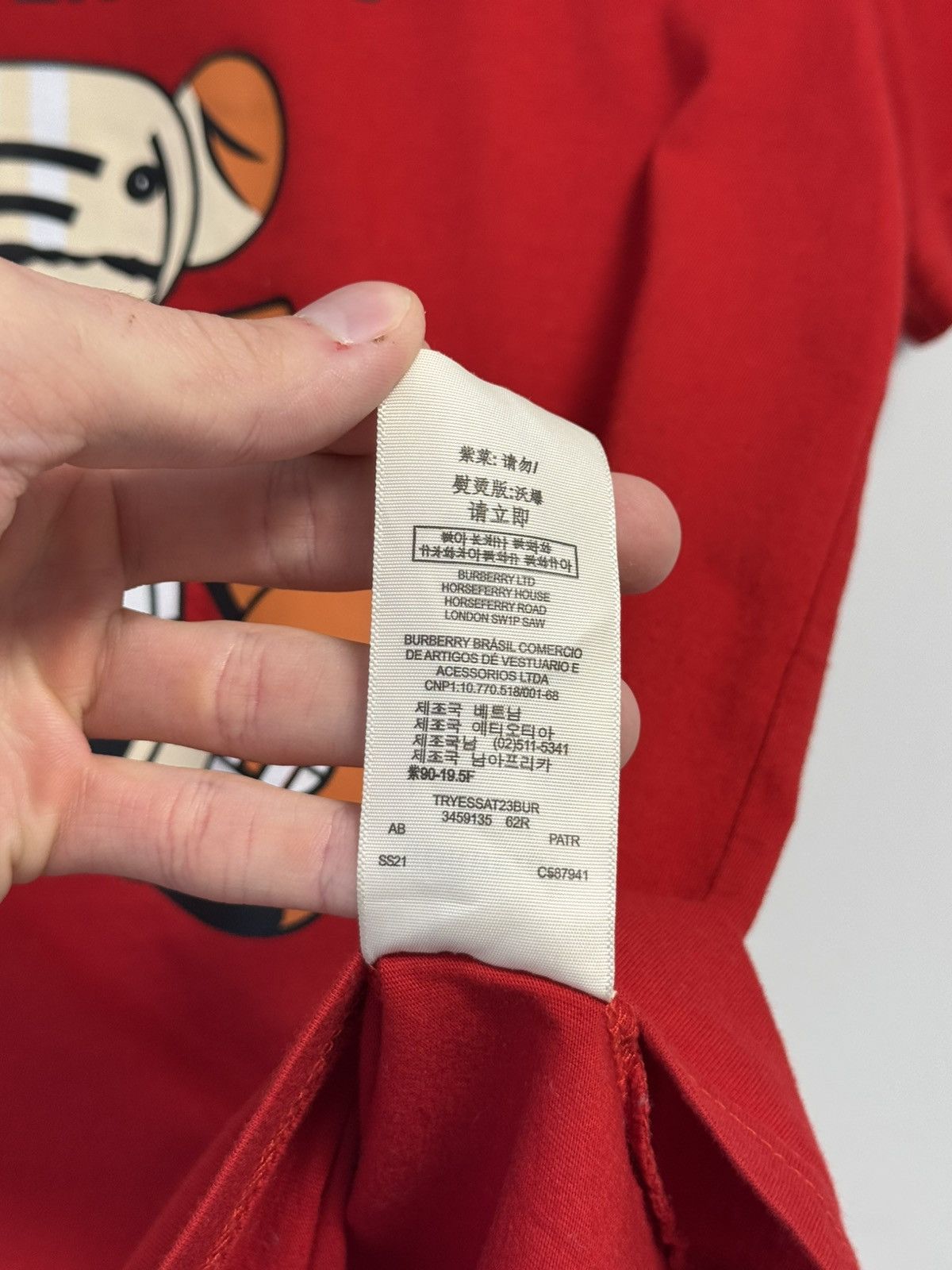 Burberry Burberry T-Shirt Luxury Reb teddy bear Size US S / EU 44-46 / 1 - 10 Thumbnail