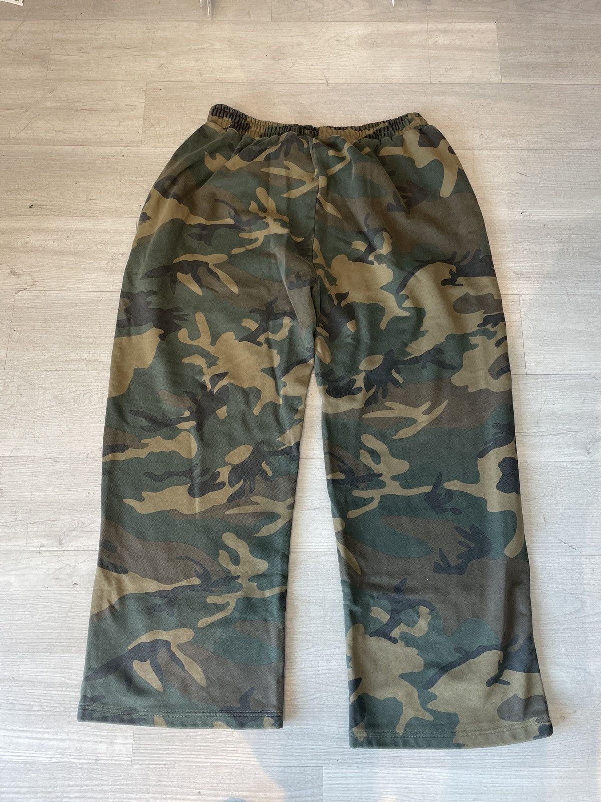 The GV Gallery The GVGallery Camo Raspberry Sport Sweat Pants L Size US 34 / EU 50 - 2 Thumbnail