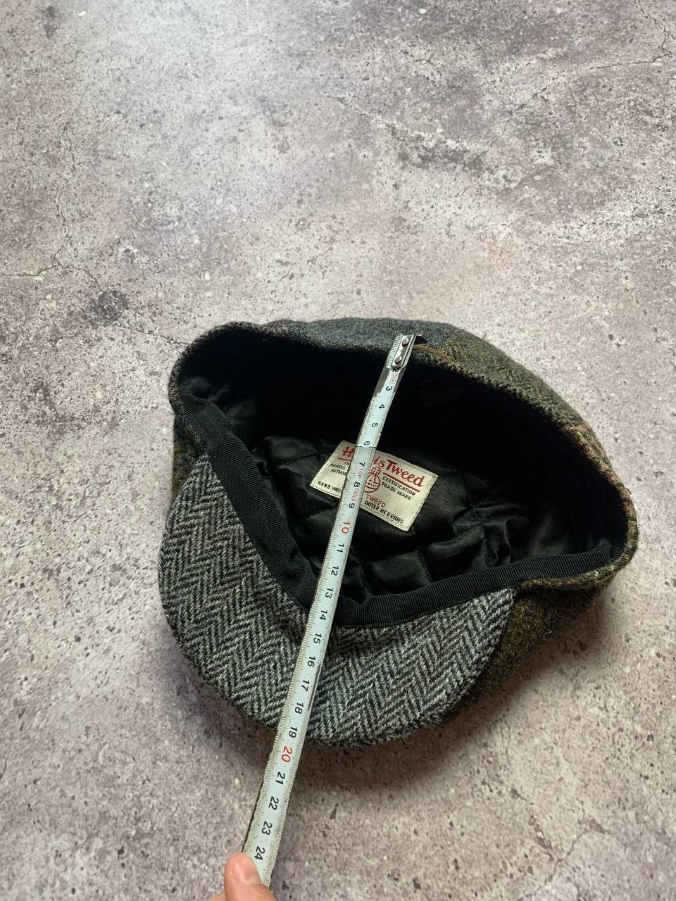 Harris Tweed Vintage 90's Harris Tweed Patchwork herringbone flat cap hat Size ONE SIZE - 8 Thumbnail