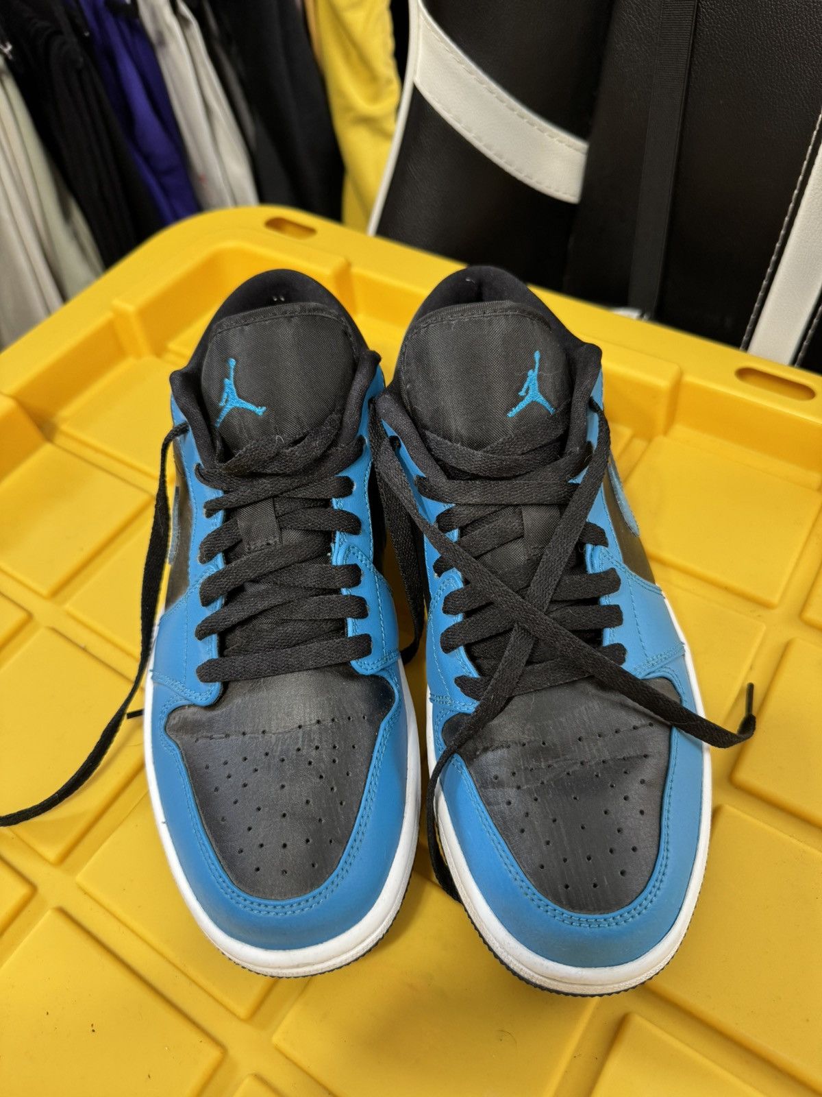 Jordan Brand Jordan Blue Low Tops Size US 9 / EU 42 - 1 Thumbnail