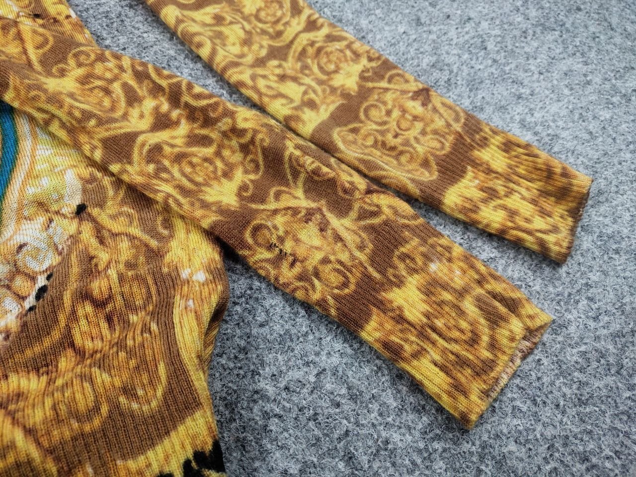 Designer × Dolce & Gabbana Vintage Dolce Gabbana Gold Art Wool Pullover long sleeve Size S / US 4 / IT 40 - 16 Thumbnail