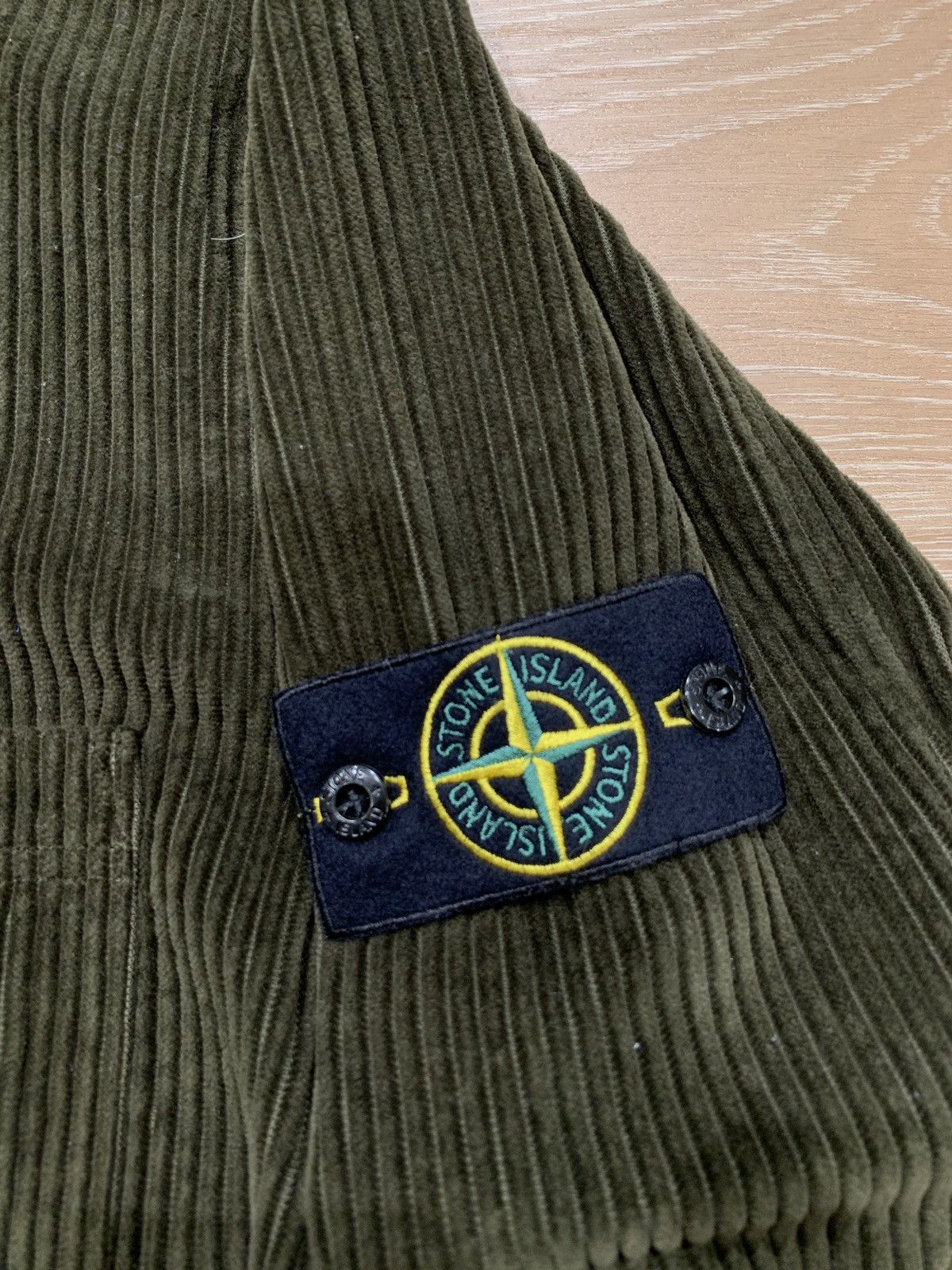 Stone Island Stone island corduroy overshirt brand new Size US M / EU 48-50 / 2 - 4 Thumbnail
