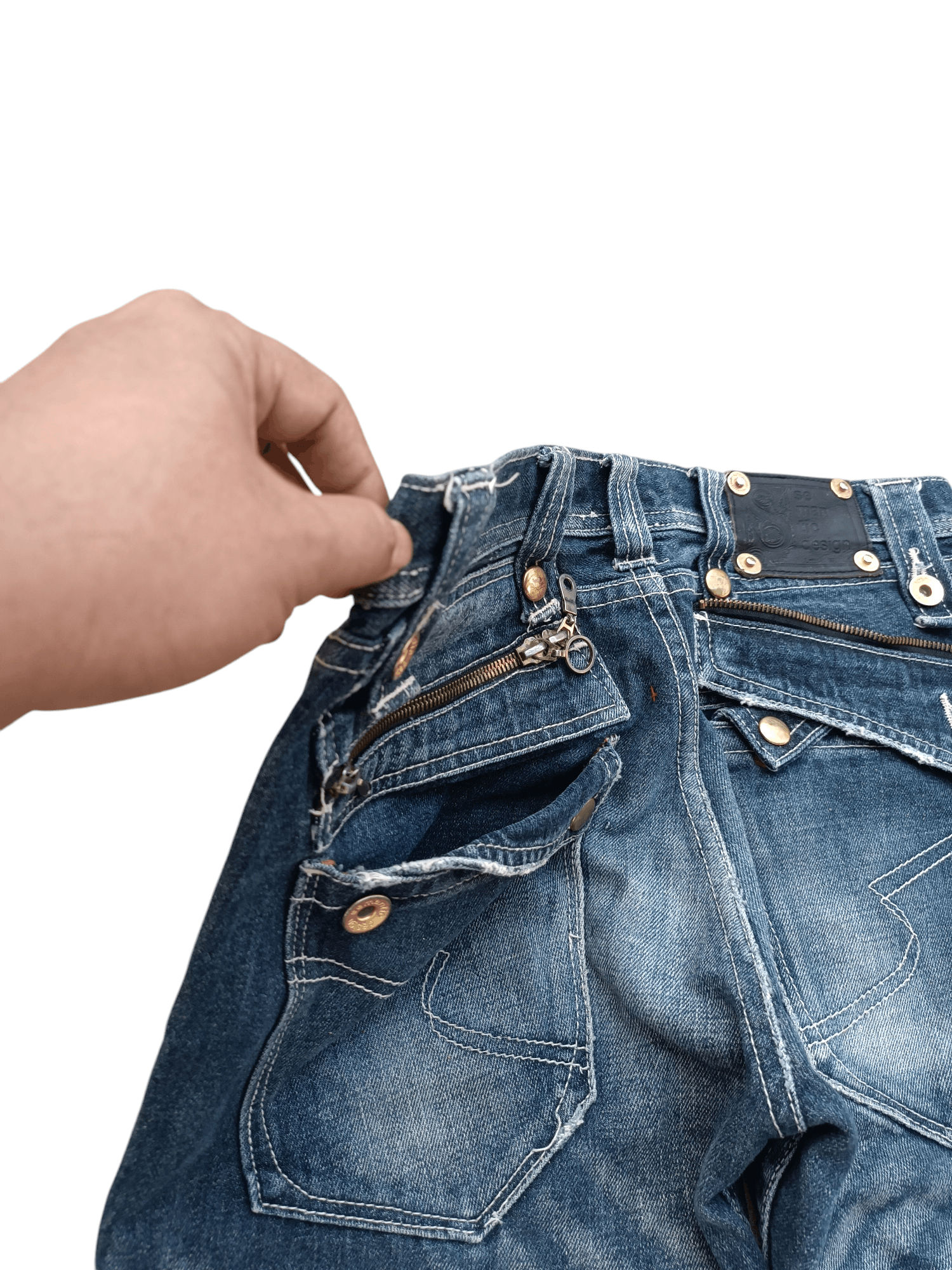 If Six Was Nine SEMANTIC DESIGN Japan Skinny Whiskers Faded Denim Size US 30 / EU 46 - 15 Thumbnail