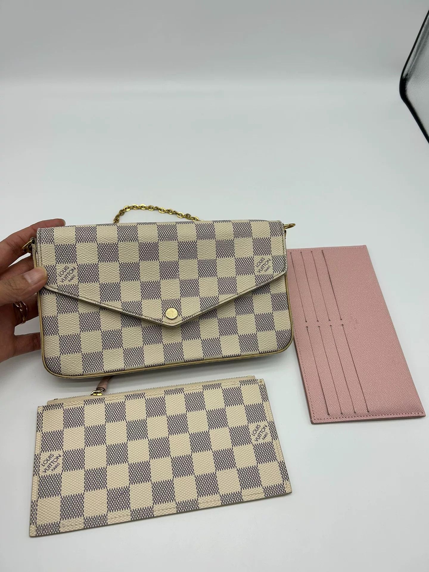 Louis Vuitton Pre-loved Bag Very good condition Size ONE SIZE - 1 Thumbnail