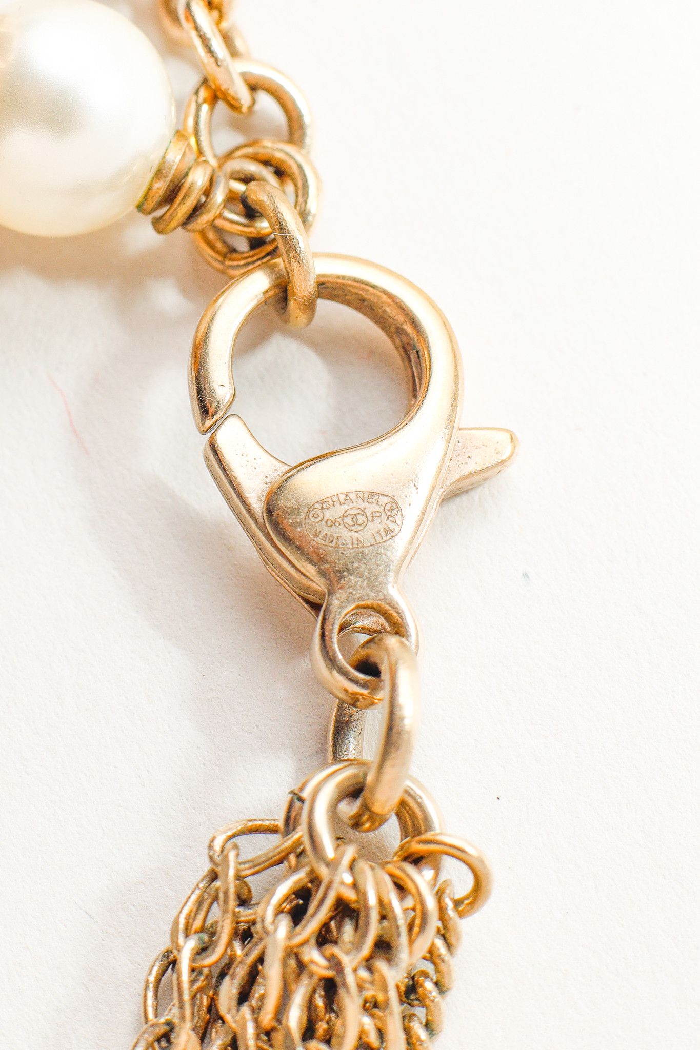 Chanel Chanel Pearls Camellias & Clovers Good Luck Necklace Size ONE SIZE - 5 Thumbnail