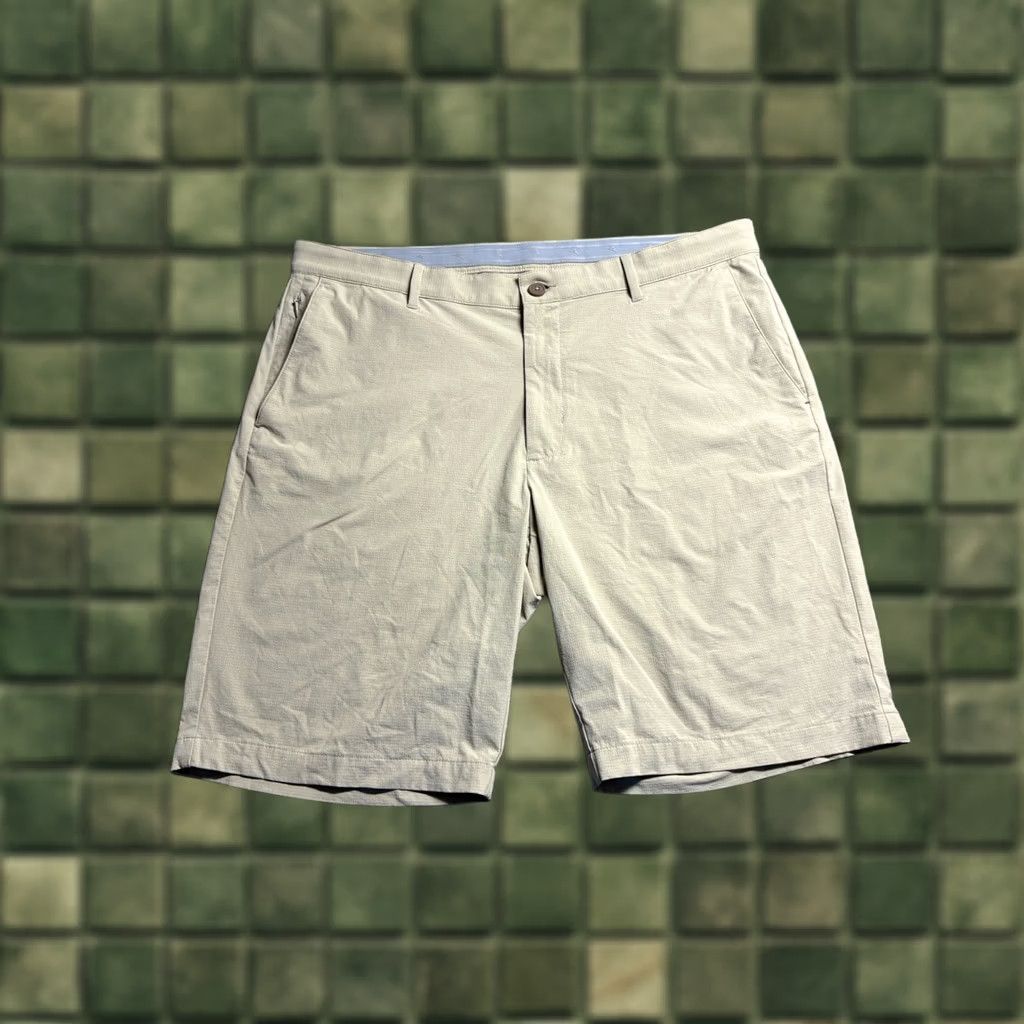 Tommy Bahama Tommy Bahama Shorts Mens 38 Khaki Beige Golf Chino Flat Front 9" Nylon Chip Shot Size US 38 / EU 54 - 1 Thumbnail