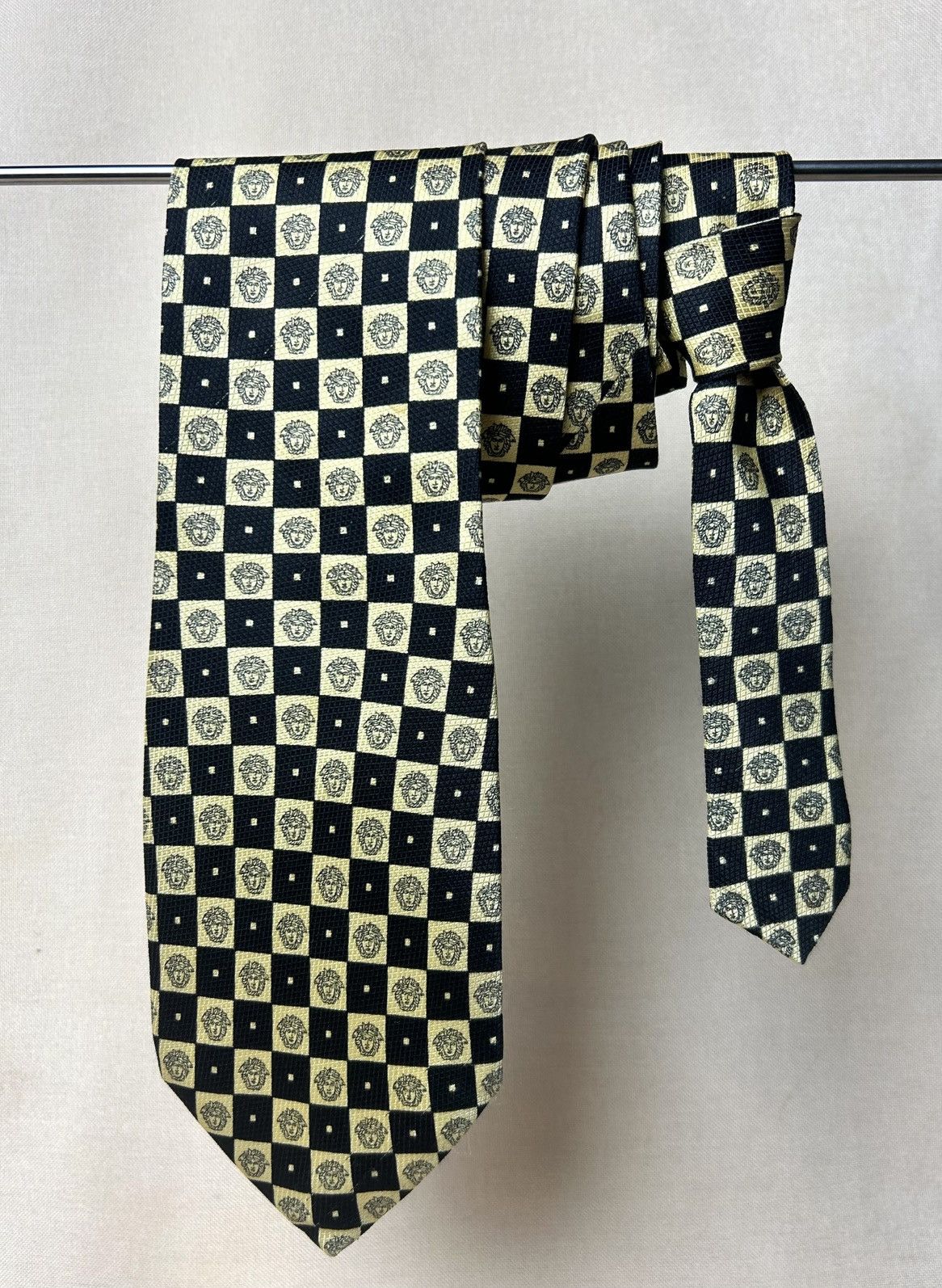 Versace Versace Medusa black gold Silk Mens Tie Size ONE SIZE - 1 Thumbnail