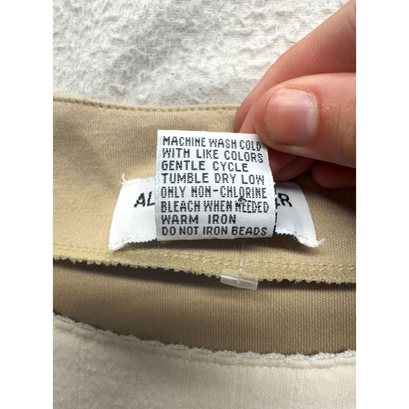 Vintage Alfred Dunner Blouse Shirt XS Womens Petite Floral Embroidered Short Sleeve Button-Front Vest Top Beige Cotton Polyester Knit Modern Casual 81B Size XS / US 0-2 / IT 36-38 - 6 Thumbnail