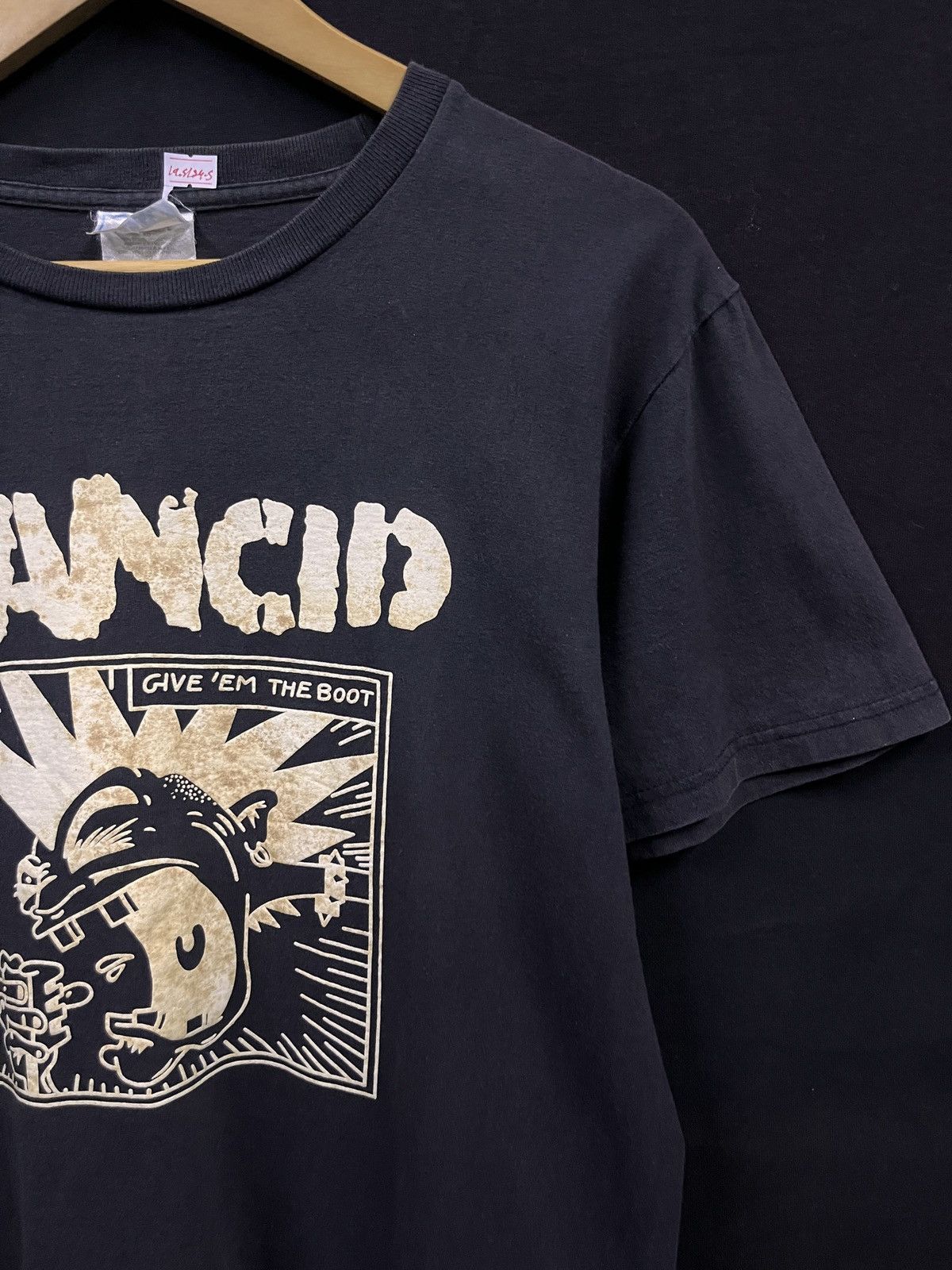 Band Tees VINTAGE RANCID GIVE EM THE BOOT BAND TSHIRT Size US S / EU 44-46 / 1 - 3 Thumbnail