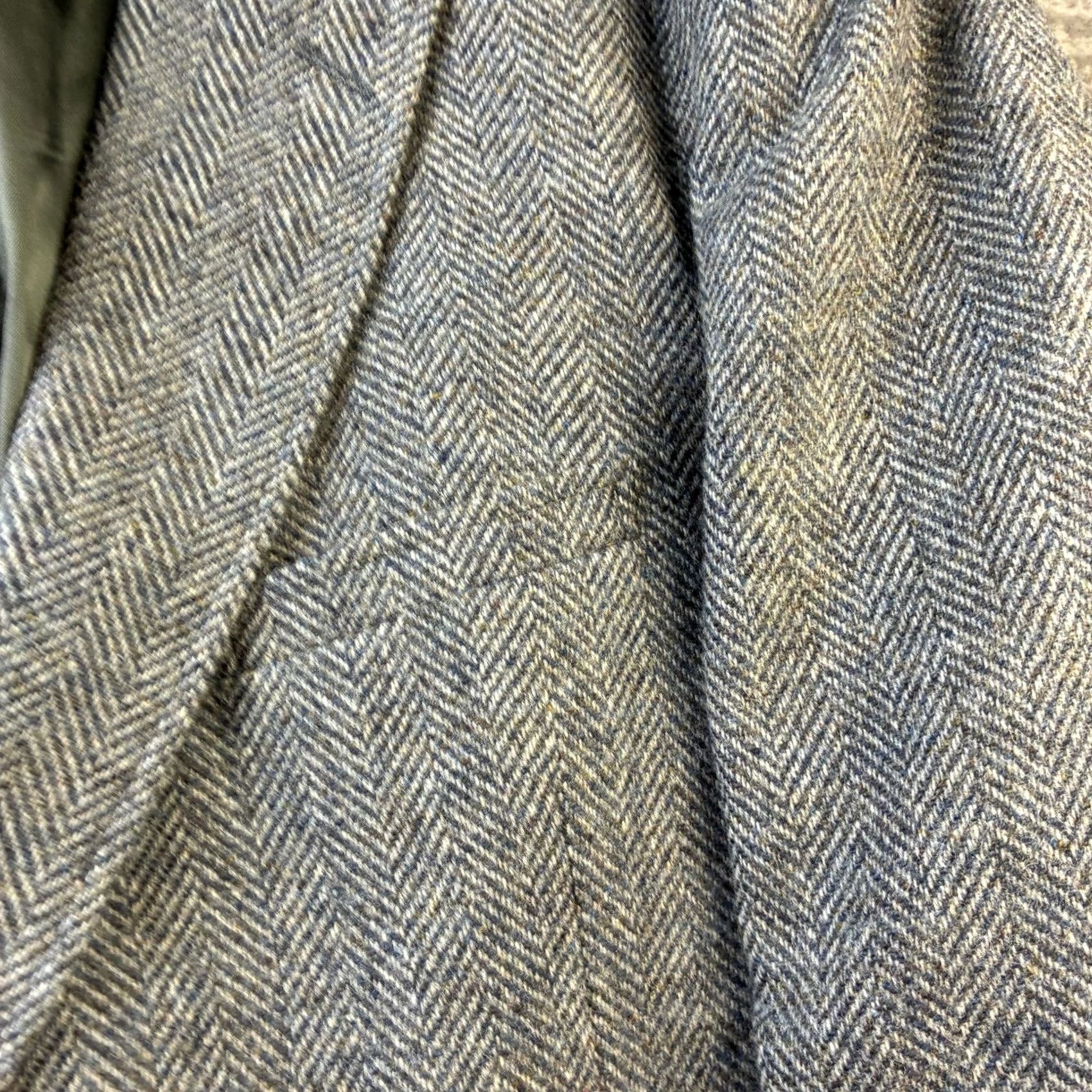 Vintage VINTAGE Regent Clothes Wool Tweed Herringbone Blazer 42 Gray Mens Jacket Blazer Regular Notch 2-Button Single-Breasted Ivy Size 42R - 4 Thumbnail
