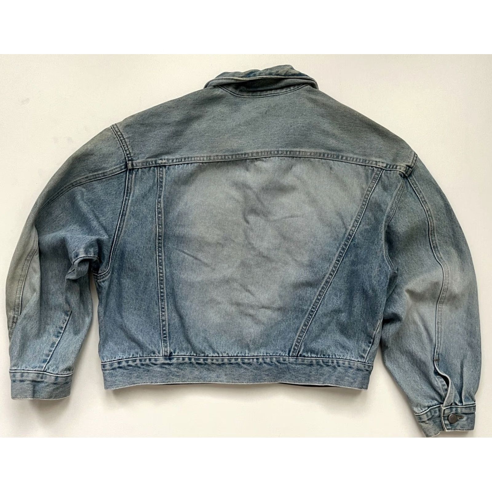 Guess VINTAGE Guess Jeans Denim Trucker Jacket Woman's Jeans USA Made in USA Sz L Blue 90s Signature Denim Trucker Jacket Womens Size 36" / US 14 / IT 50 - 3 Thumbnail