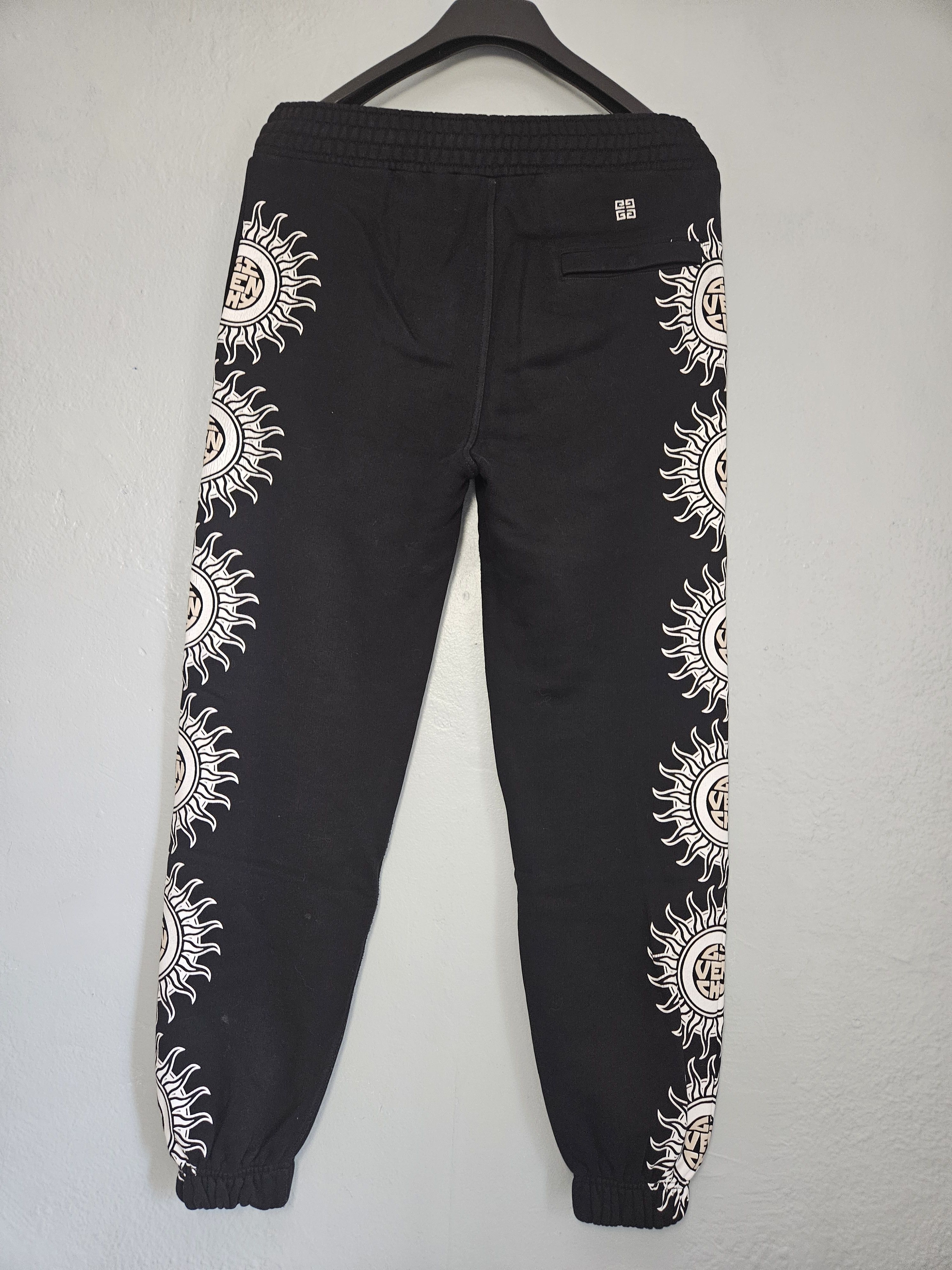 Givenchy Givenchy Sun Logo Black Joggers Size US 30 / EU 46 - 5 Thumbnail