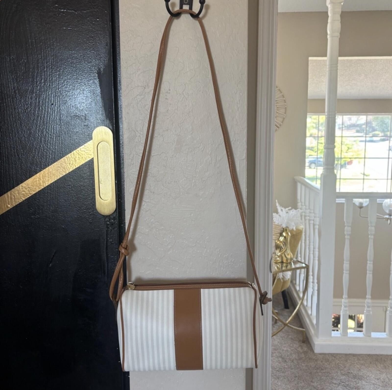 Other ( Moda Italia) Elegant White and Tan Women's Bag Size ONE SIZE - 2 Thumbnail