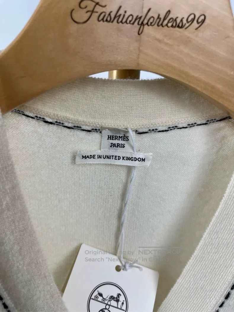 Hermes Hermes Beige V-neck Knit Cardigan Size XXS / US 00 / IT 34 - 3 Thumbnail